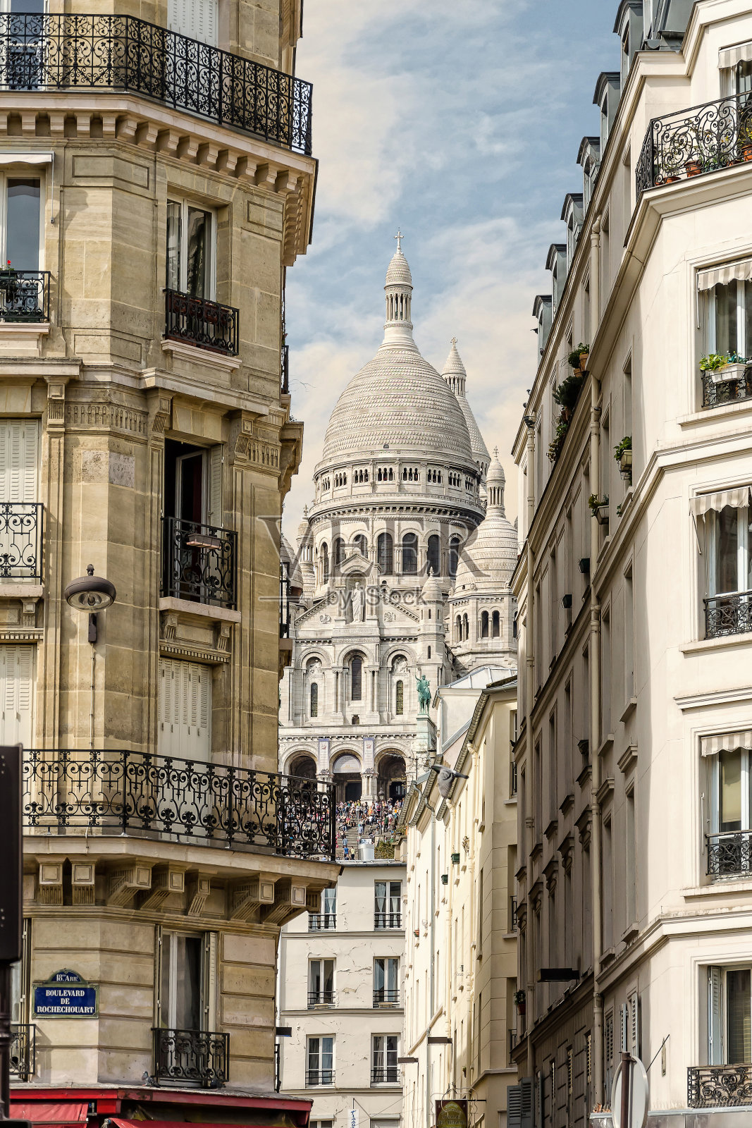 圣心大教堂在蒙马特，巴黎照片摄影图片