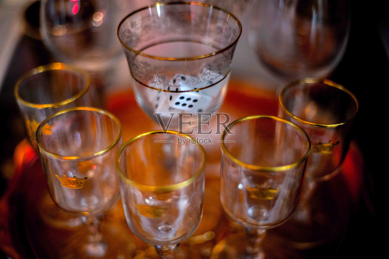 酒杯安排照片摄影图片