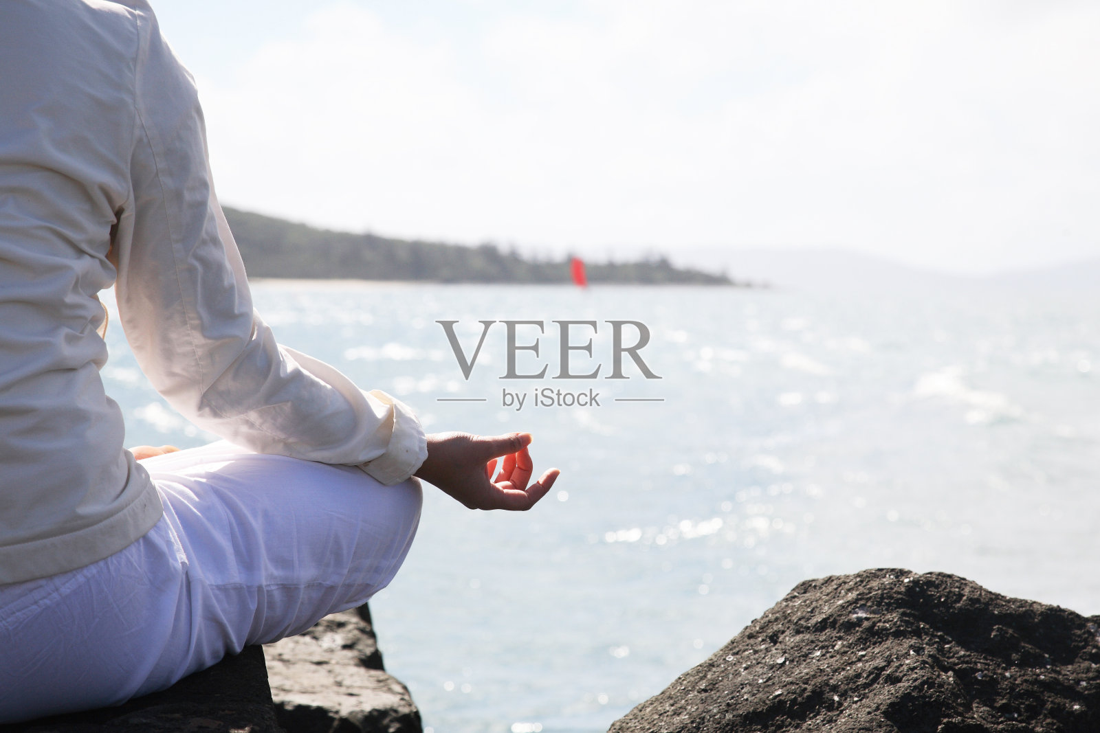 亚洲女性练习瑜伽照片摄影图片