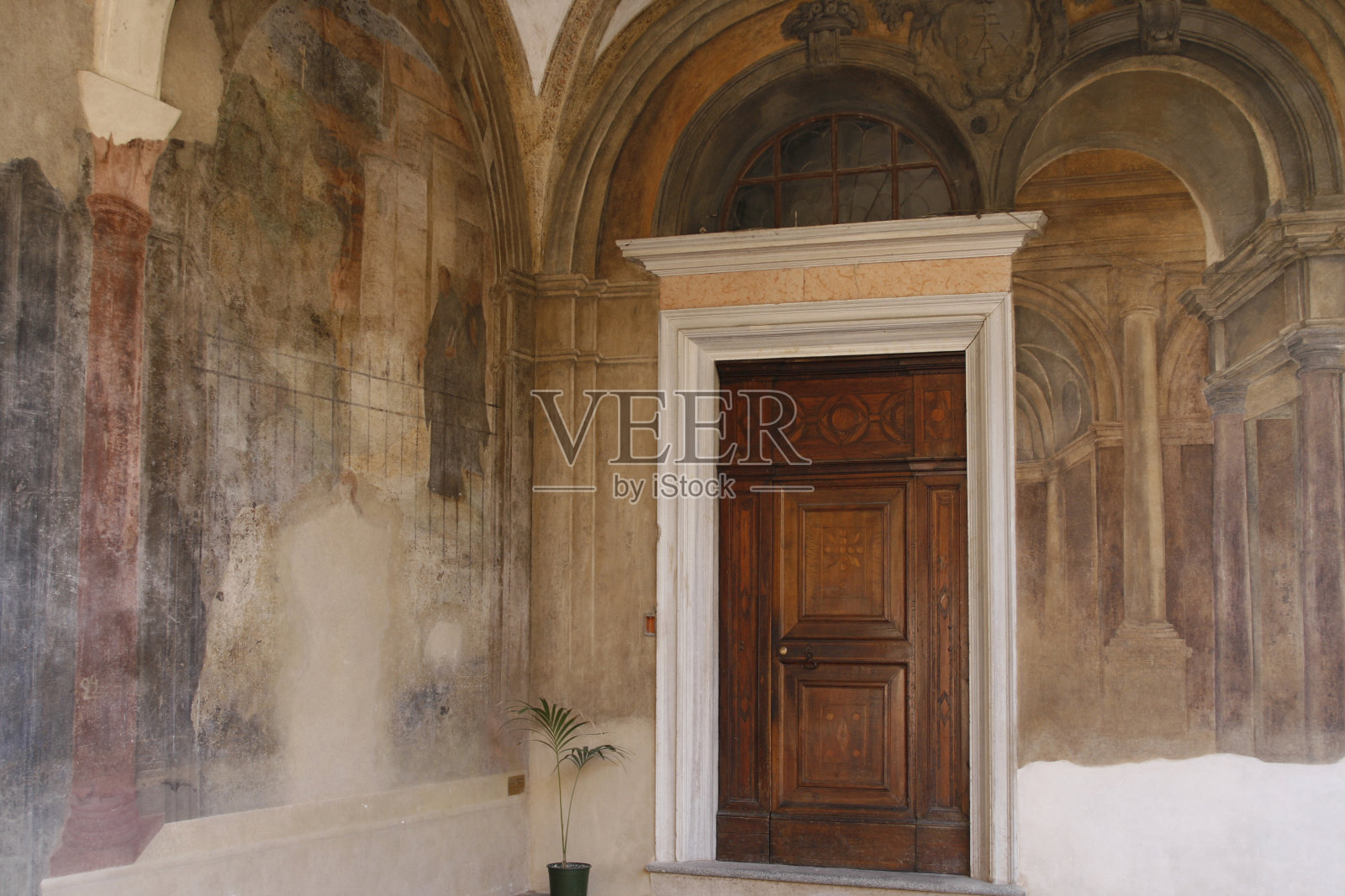 门和古董画照片摄影图片