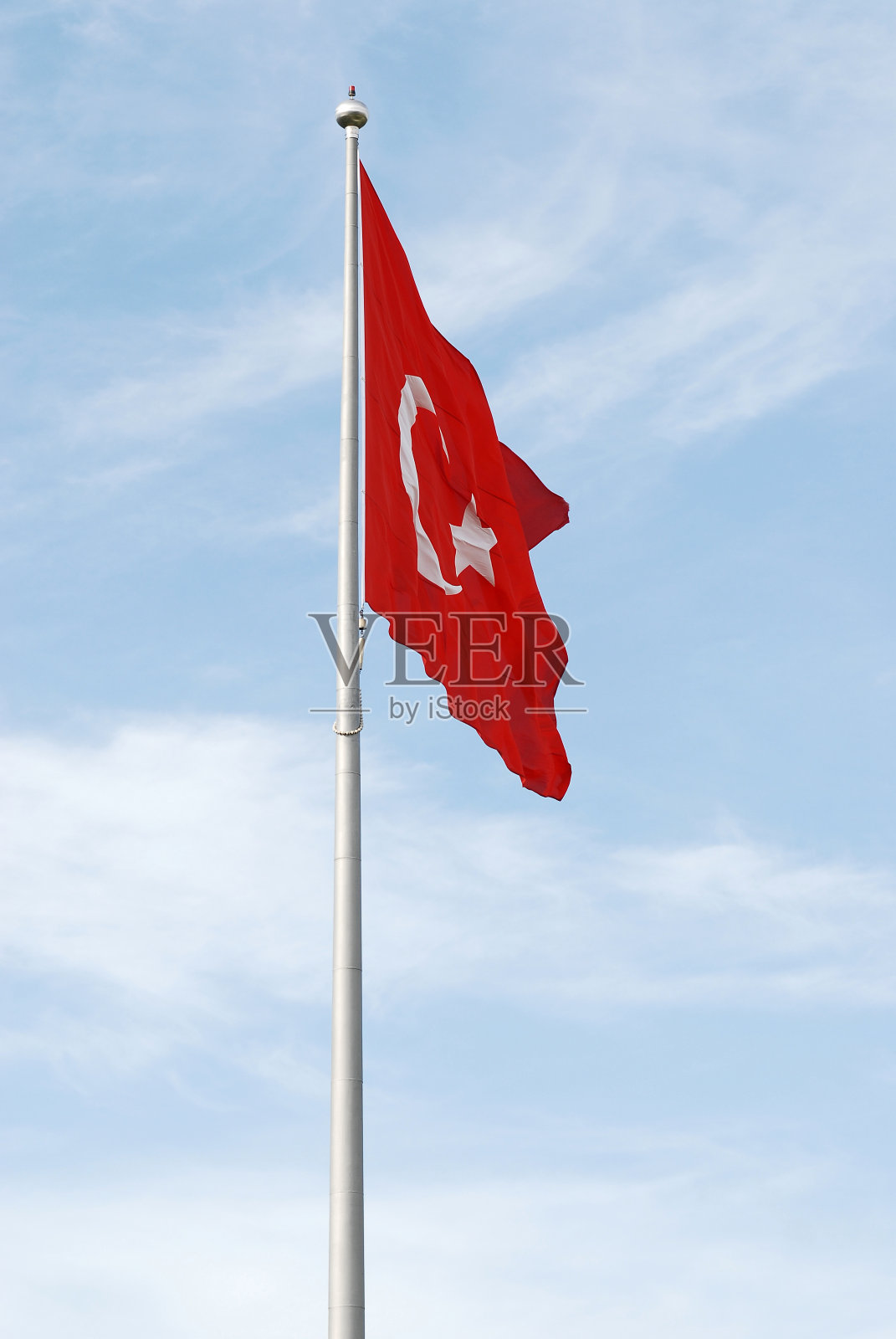 天空中的土耳其国旗照片摄影图片