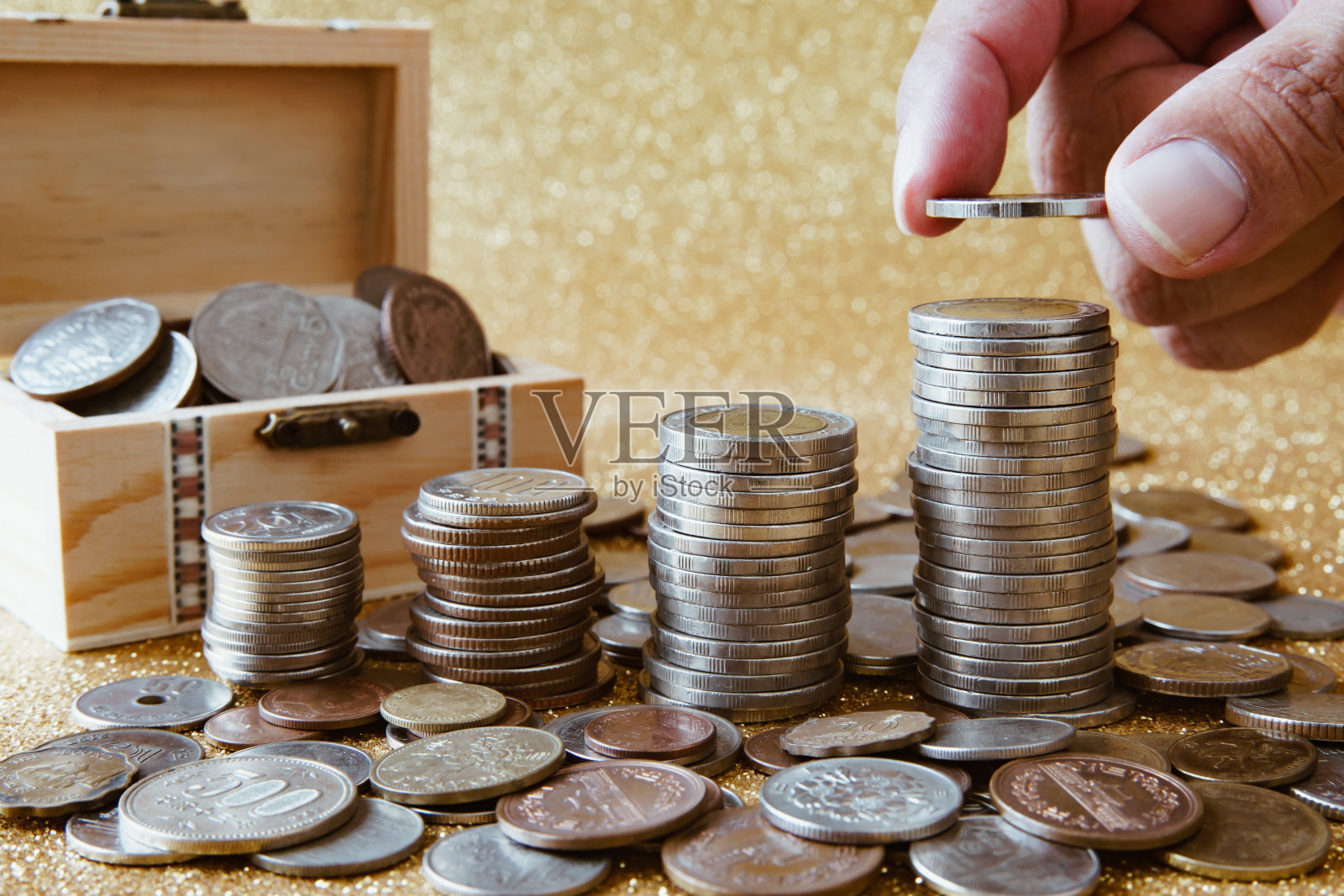 堆栈的硬币。照片摄影图片