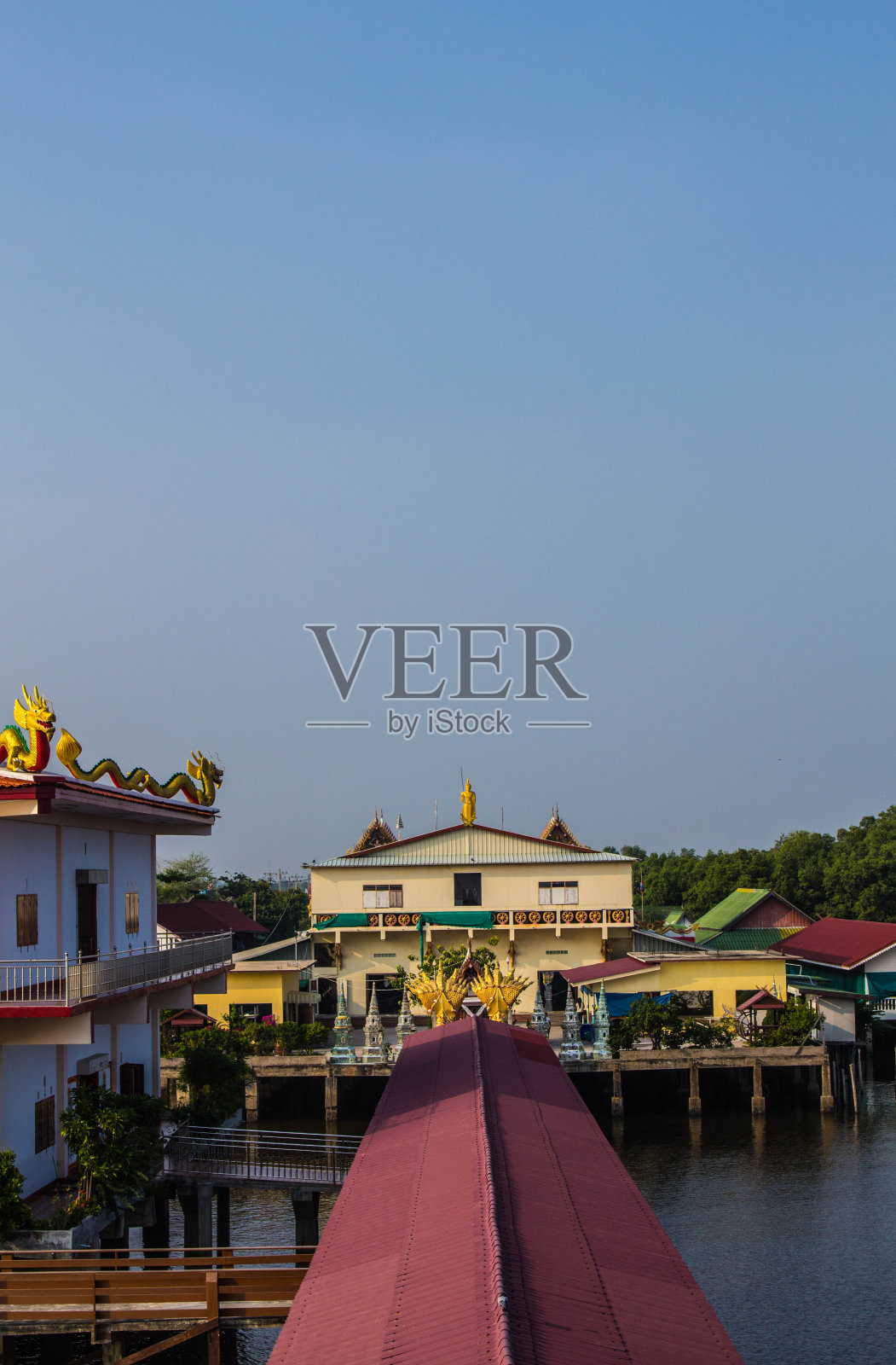 屋顶人行道照片摄影图片