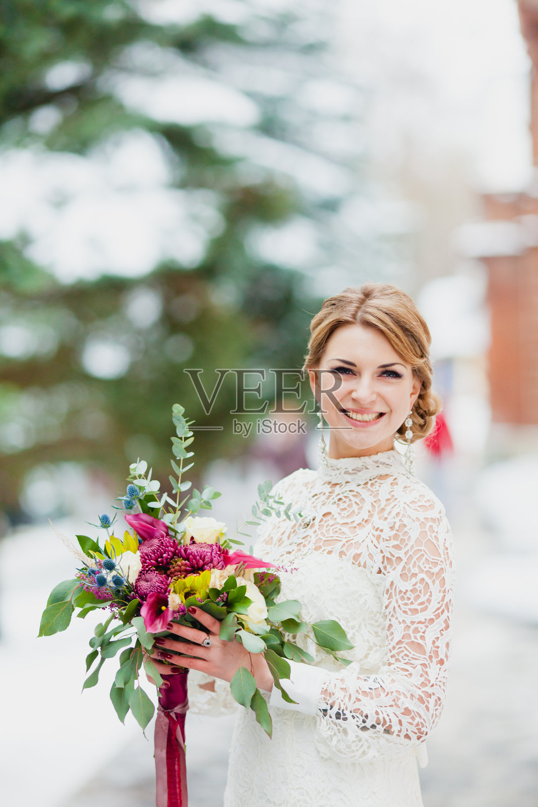 新娘与新娘花束的特写肖像照片摄影图片