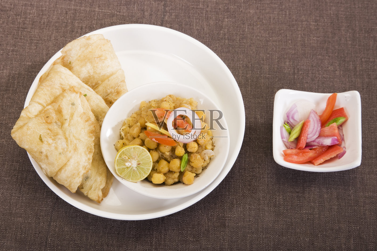 马特拉·查特与阿卢·库尔查照片摄影图片