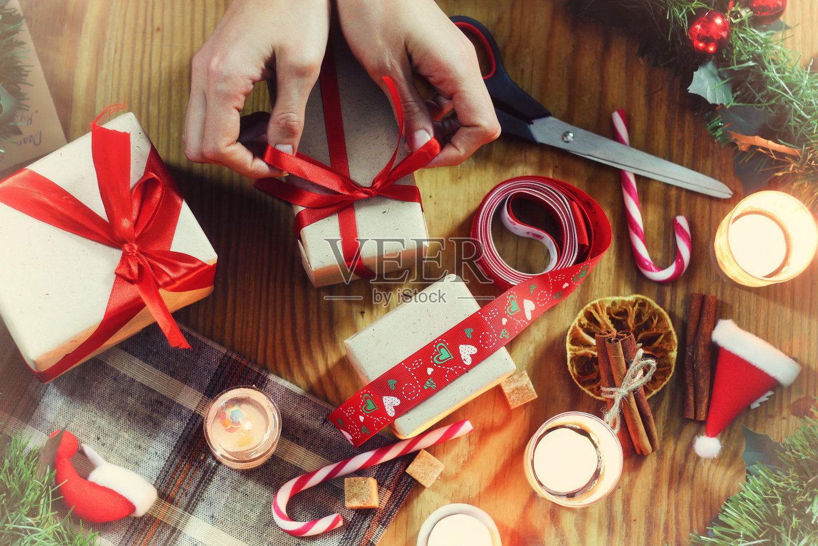 新年礼品包装照片摄影图片