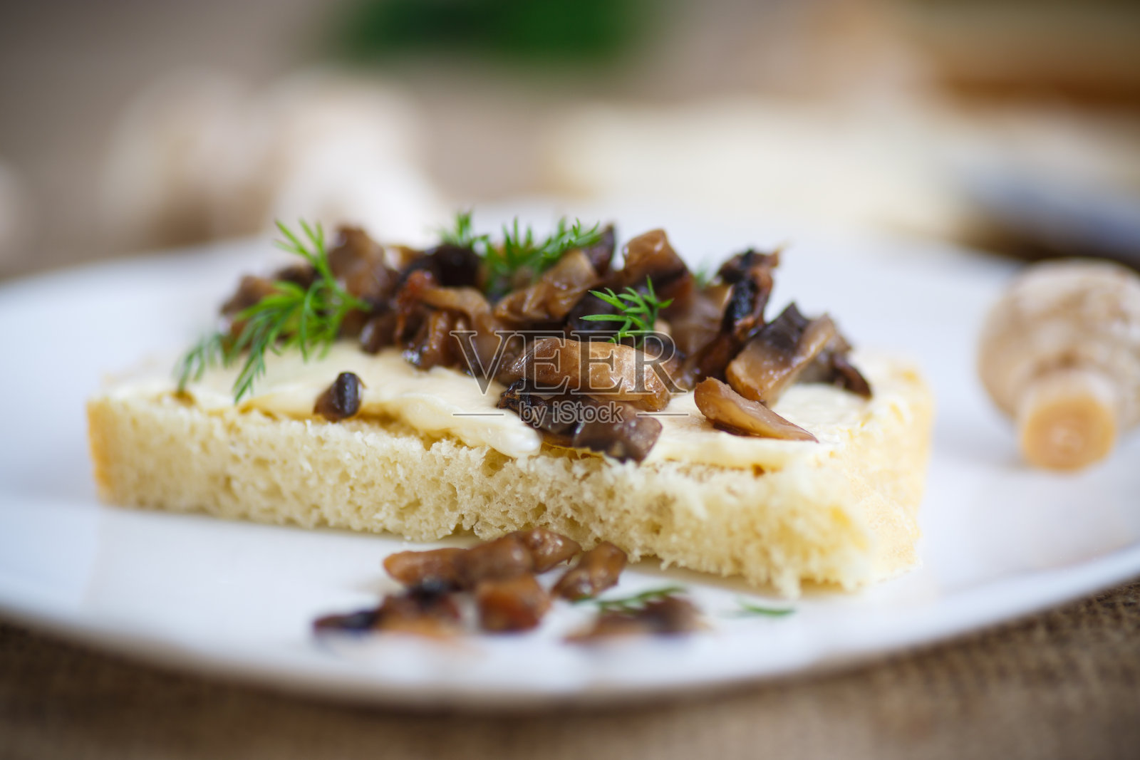 三明治和蘑菇照片摄影图片