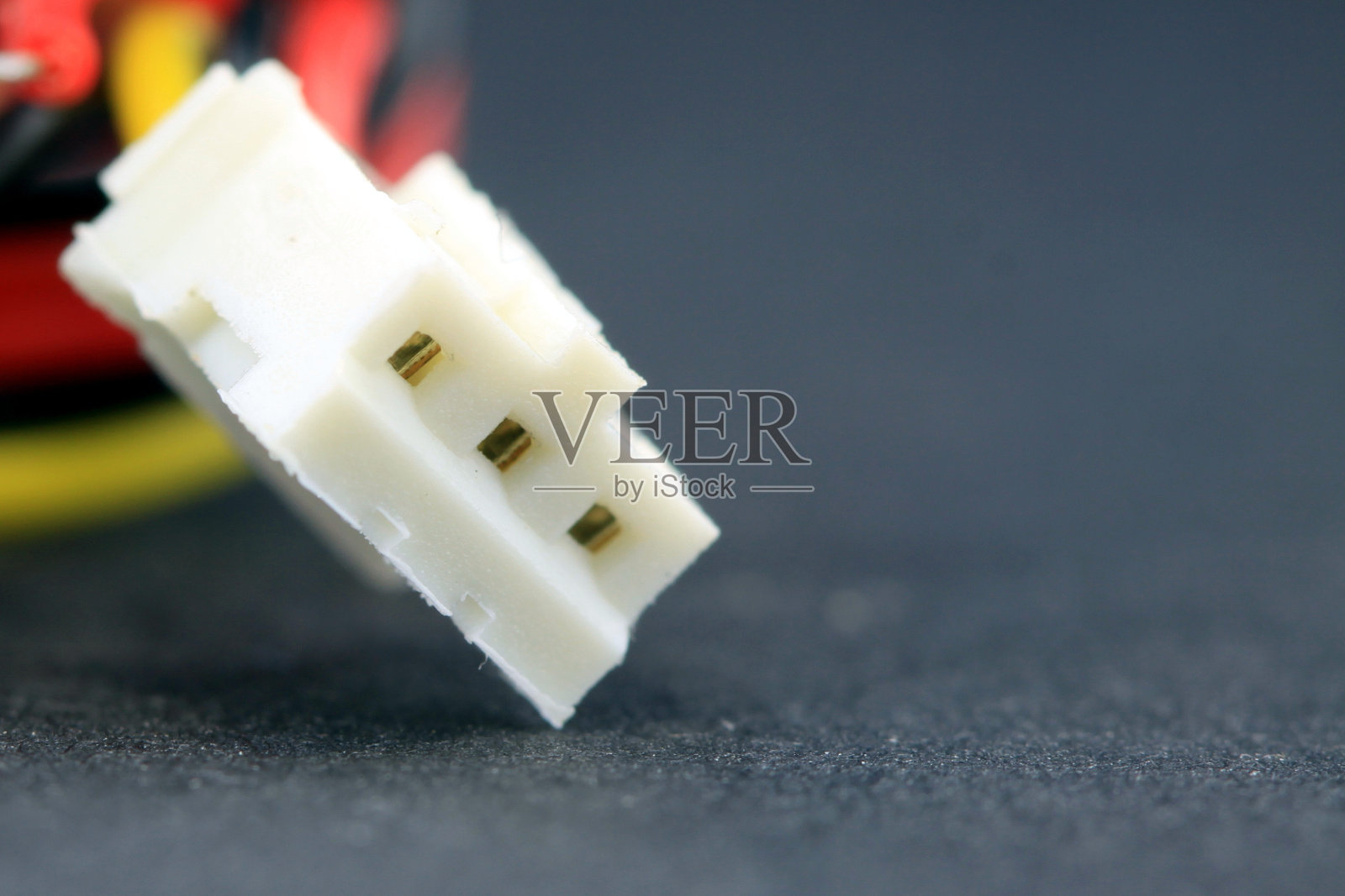 彩色电线与插头插头照片摄影图片