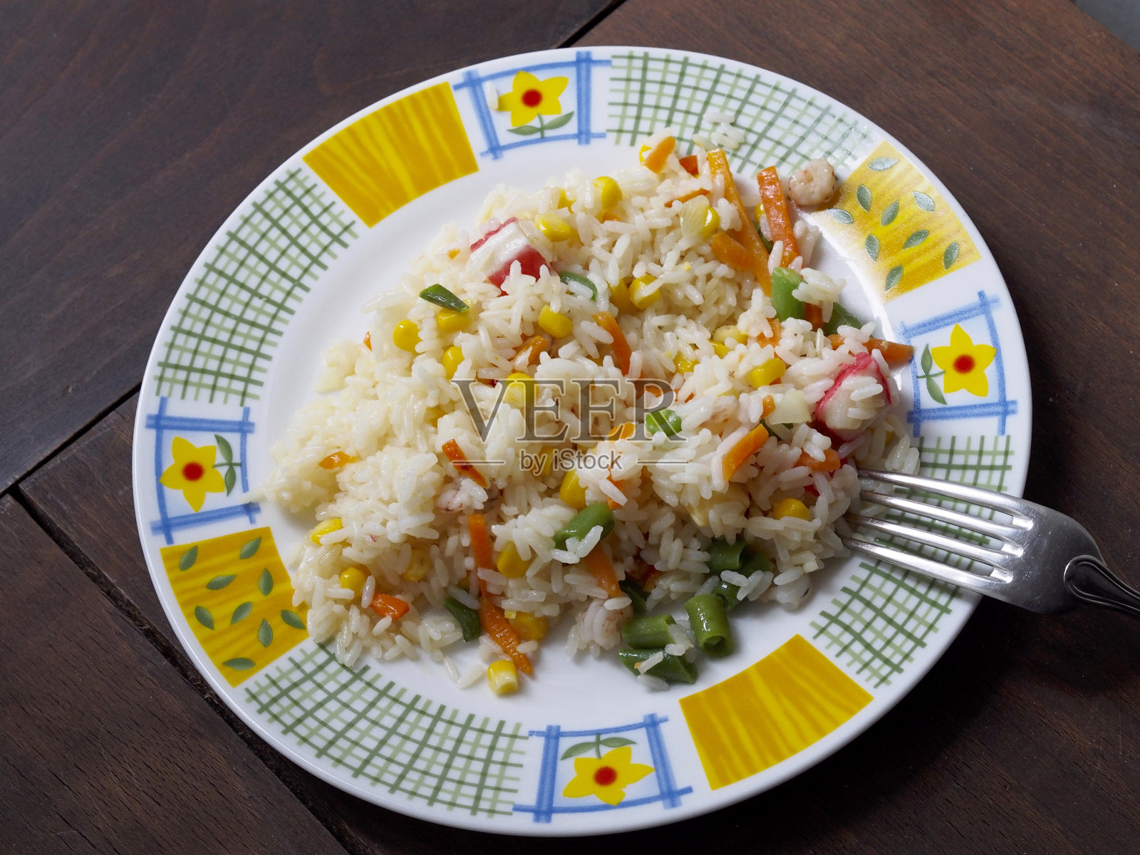 中式米饭配海鲜和蔬菜照片摄影图片