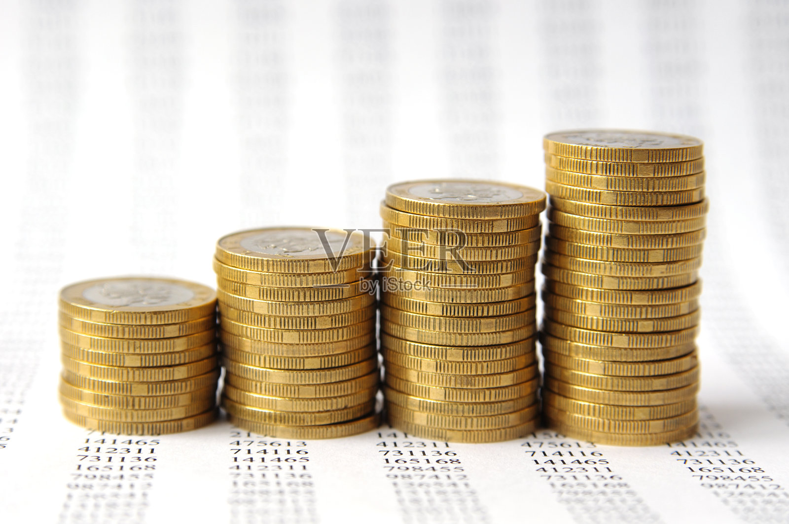 金钱楼梯孤立的背景与数字照片摄影图片