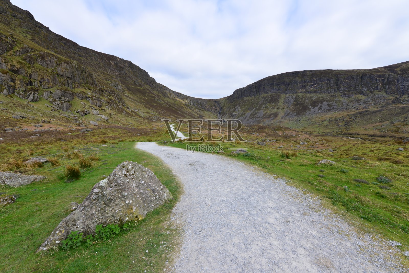 位于爱尔兰的科马拉斯山脉照片摄影图片