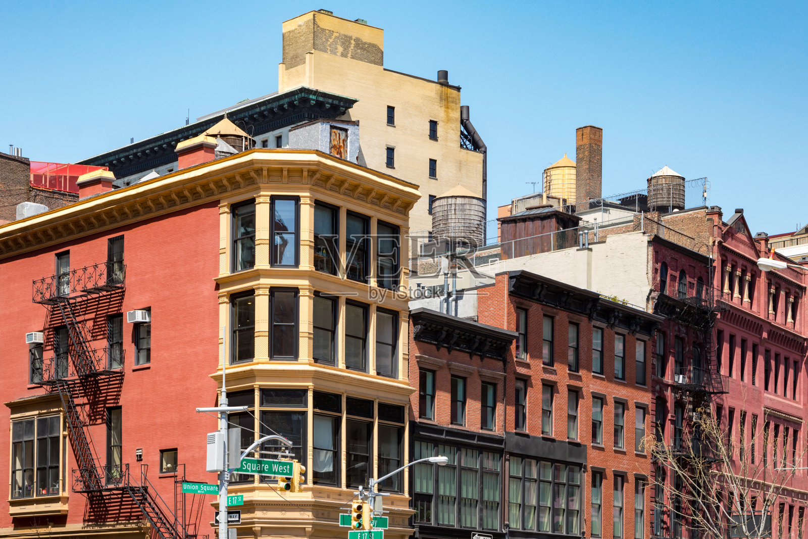 位于纽约市联合广场公园一角的历史建筑照片摄影图片