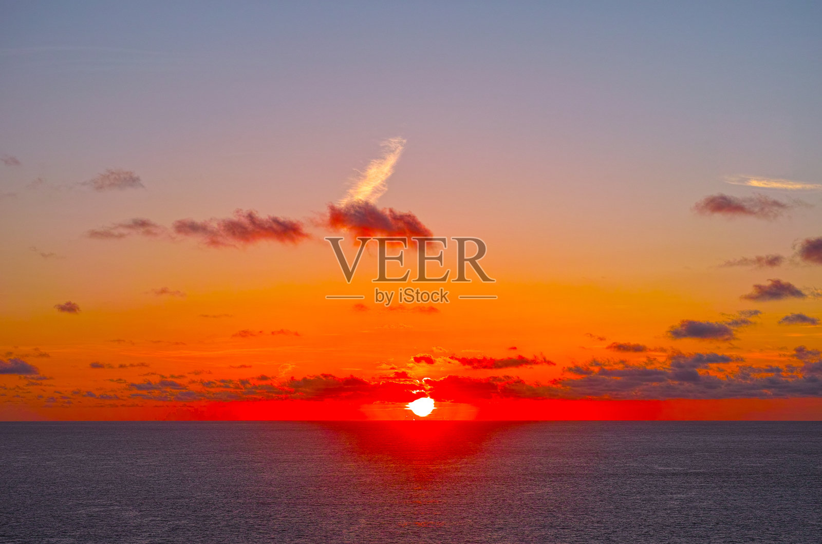 东海纳角海滩上的日出照片摄影图片