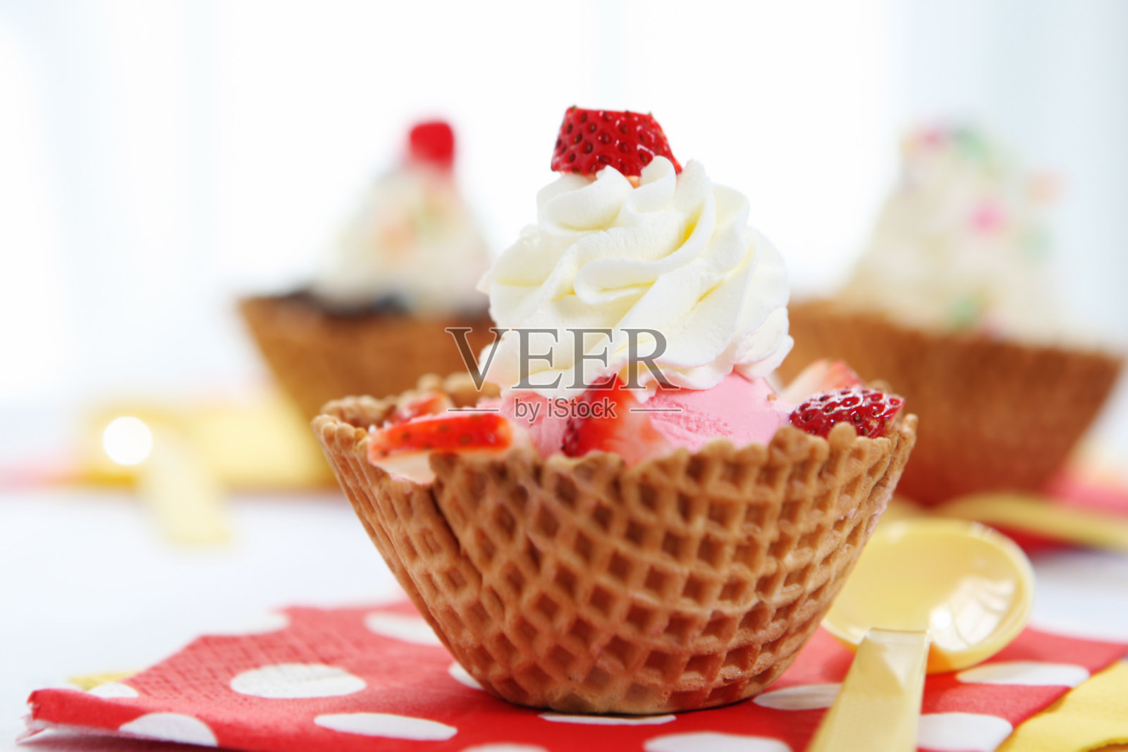 甜点-冰淇淋照片摄影图片