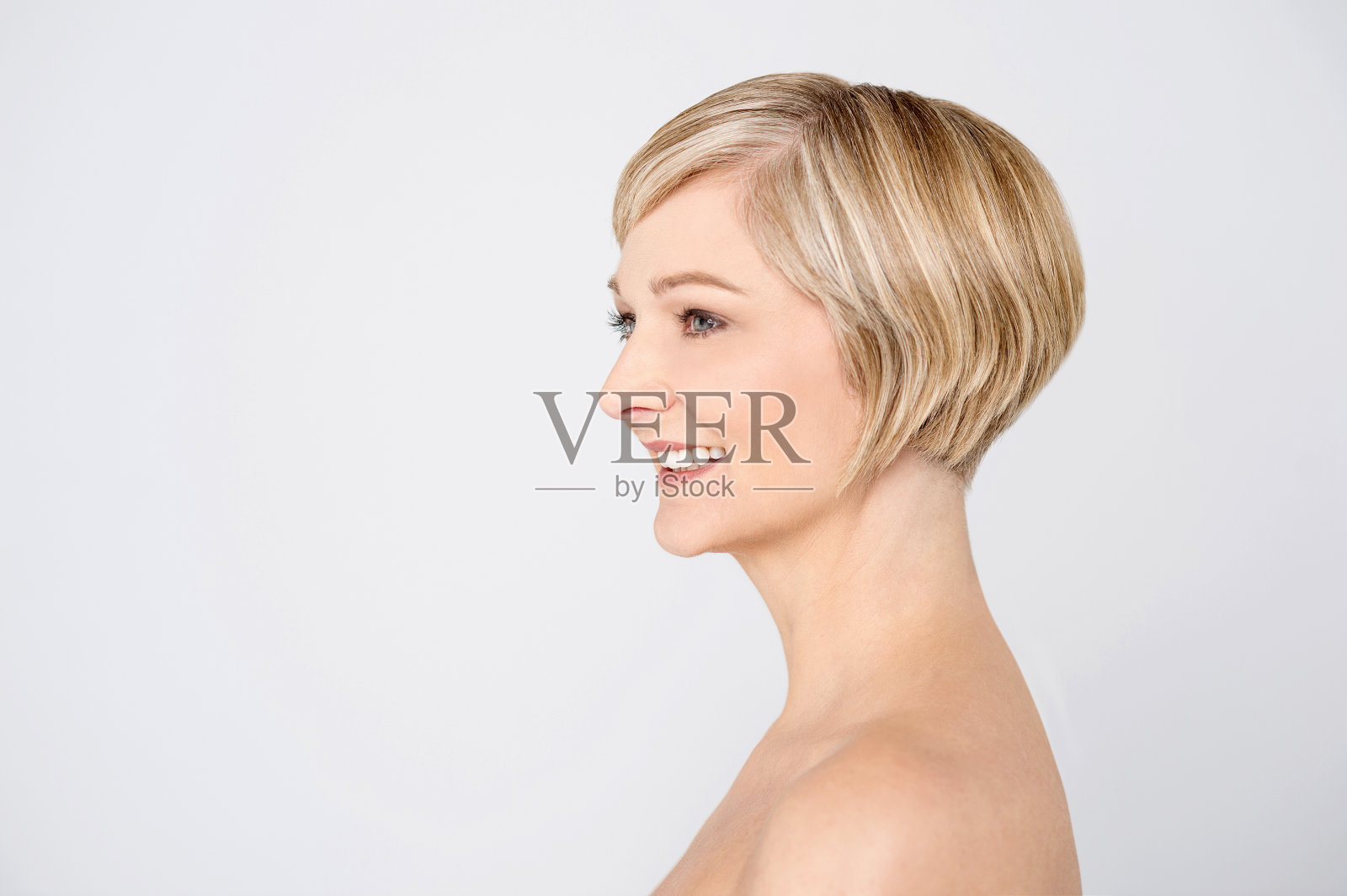 漂亮女人的脸和干净的皮肤照片摄影图片