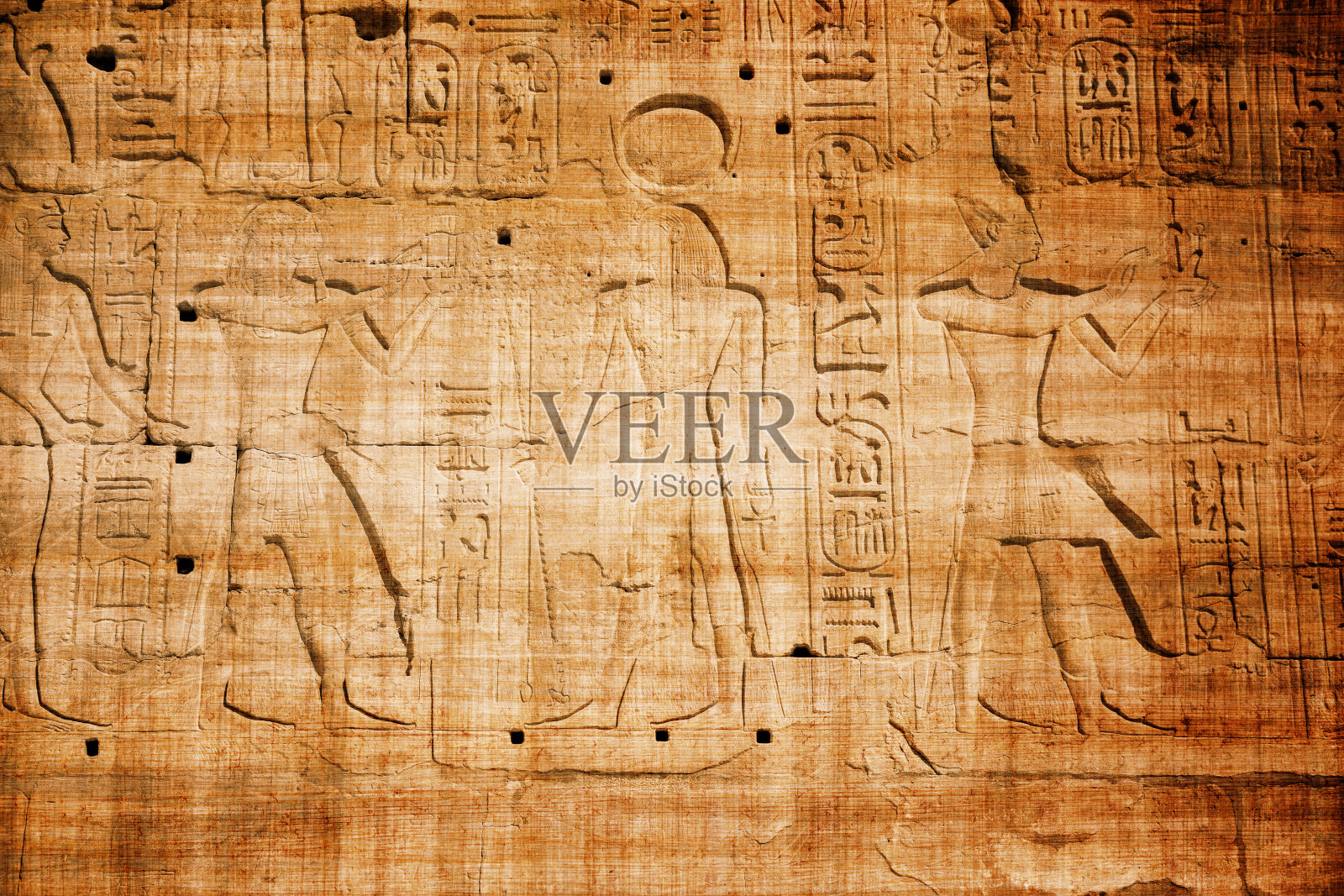 雕刻在石头上的古埃及象形文字照片摄影图片