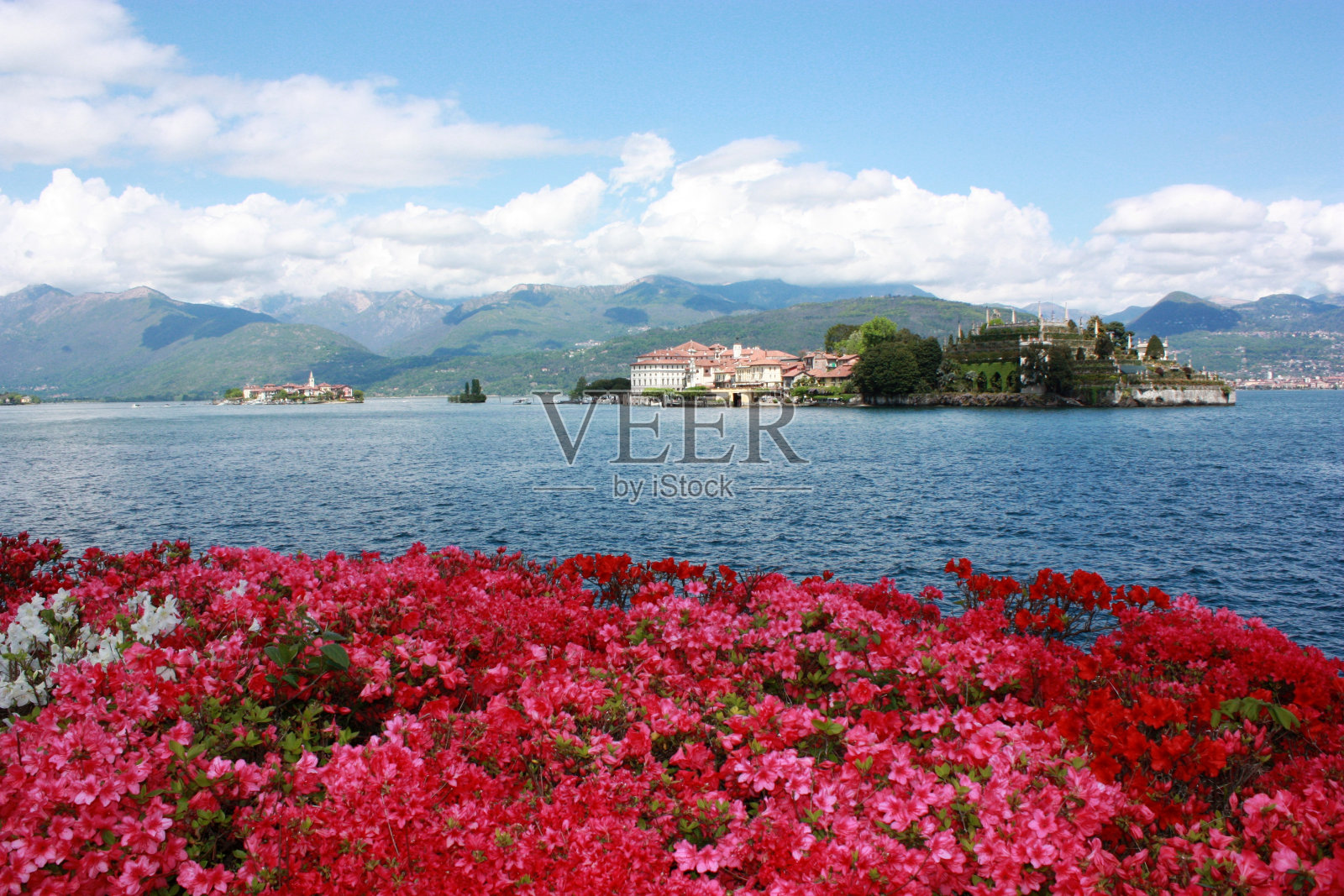 蓝色天空渔民岛照片摄影图片