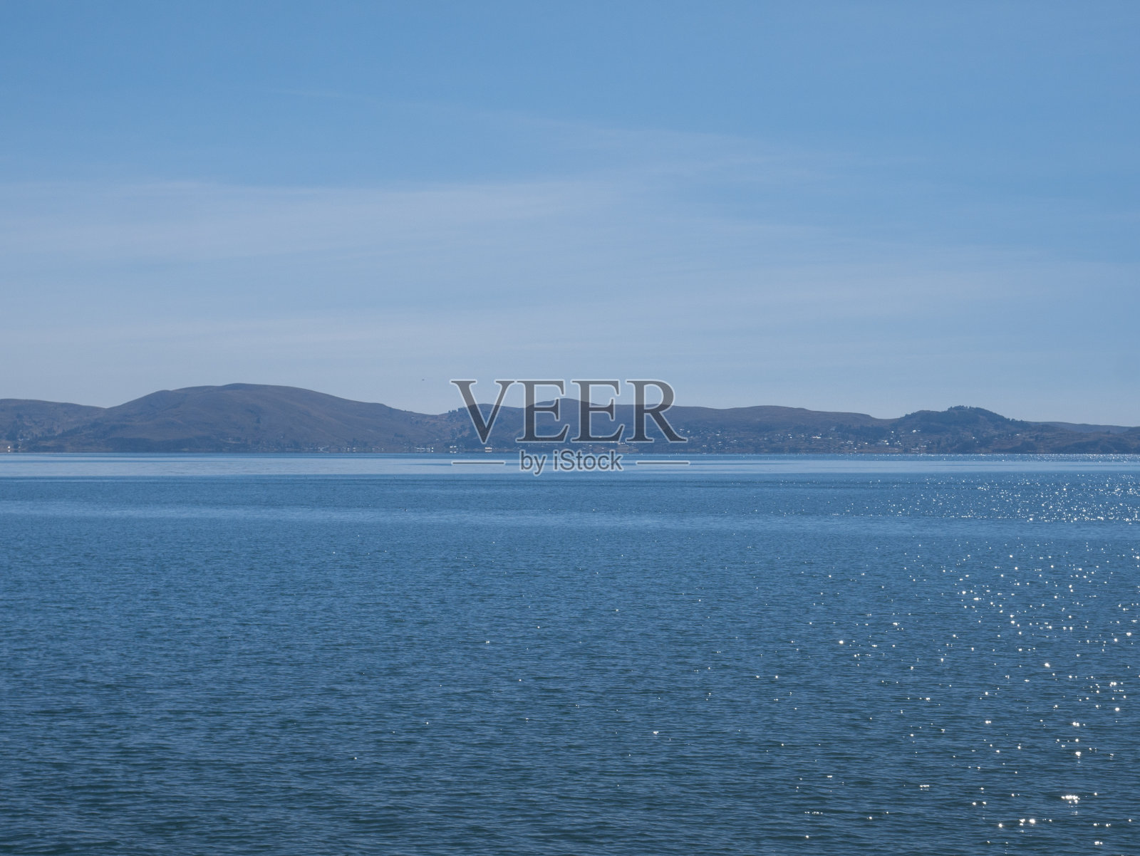 位于普诺的秘鲁喀喀湖照片摄影图片