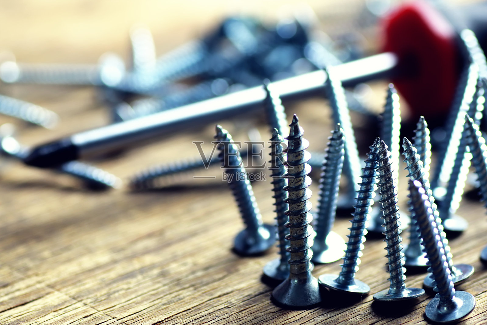 螺丝和螺丝刀轮盘照片摄影图片