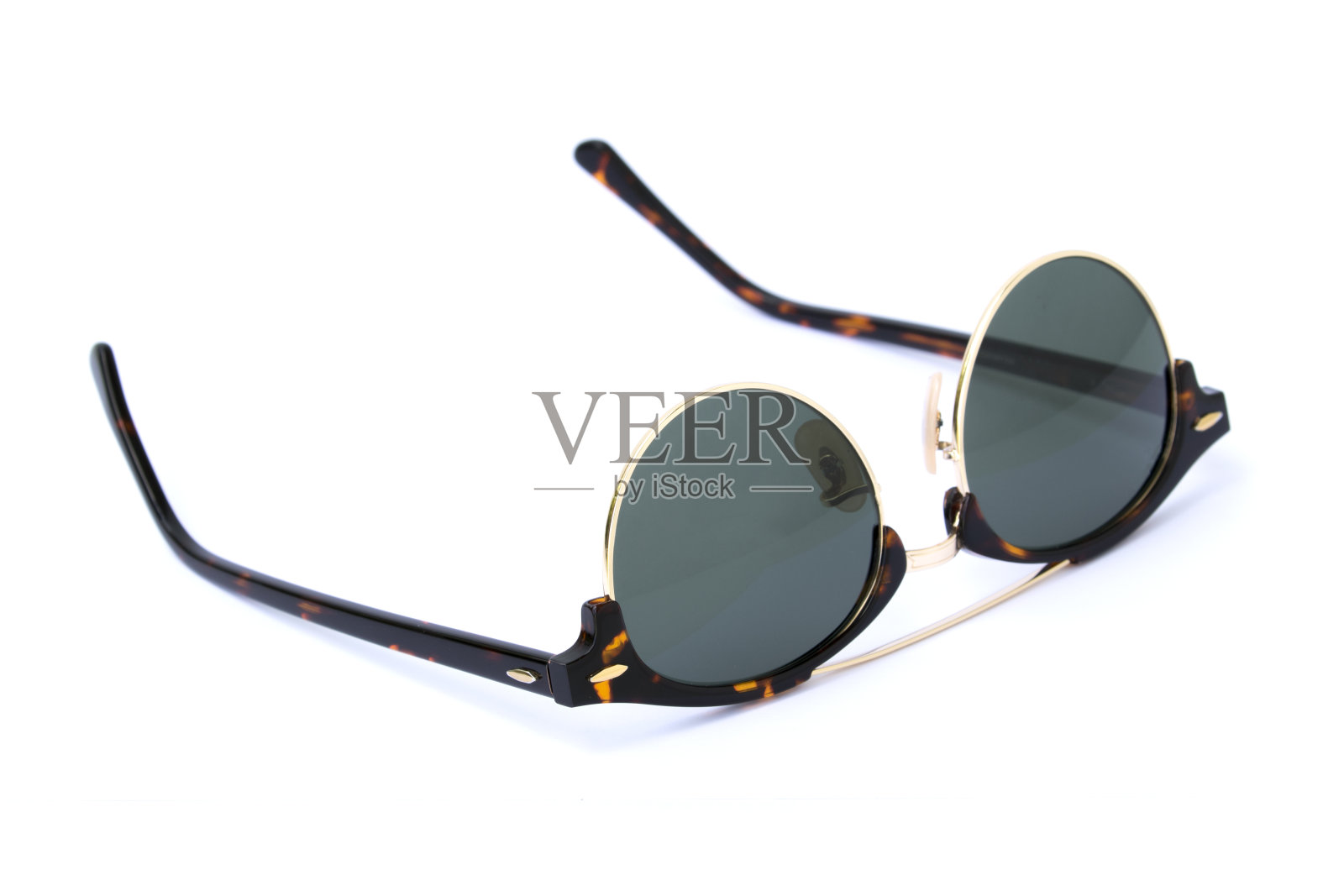 现代时尚太阳镜孤立在白色背景，眼镜照片摄影图片