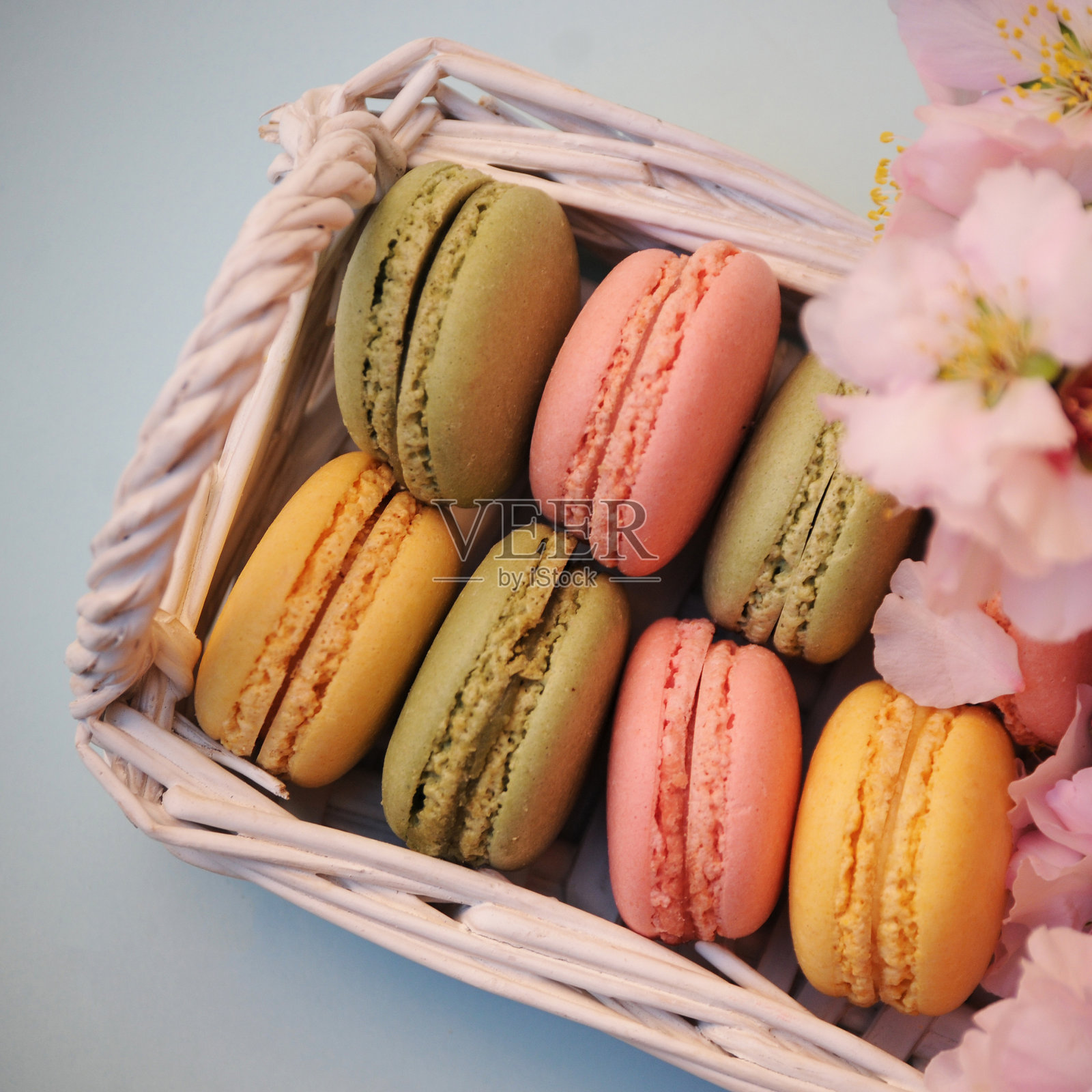 法国的蛋白杏仁饼干。照片摄影图片