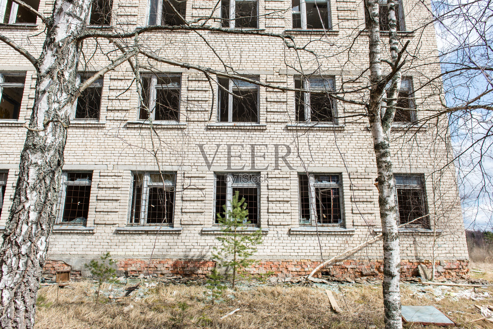 废弃的军事定居点废墟照片摄影图片