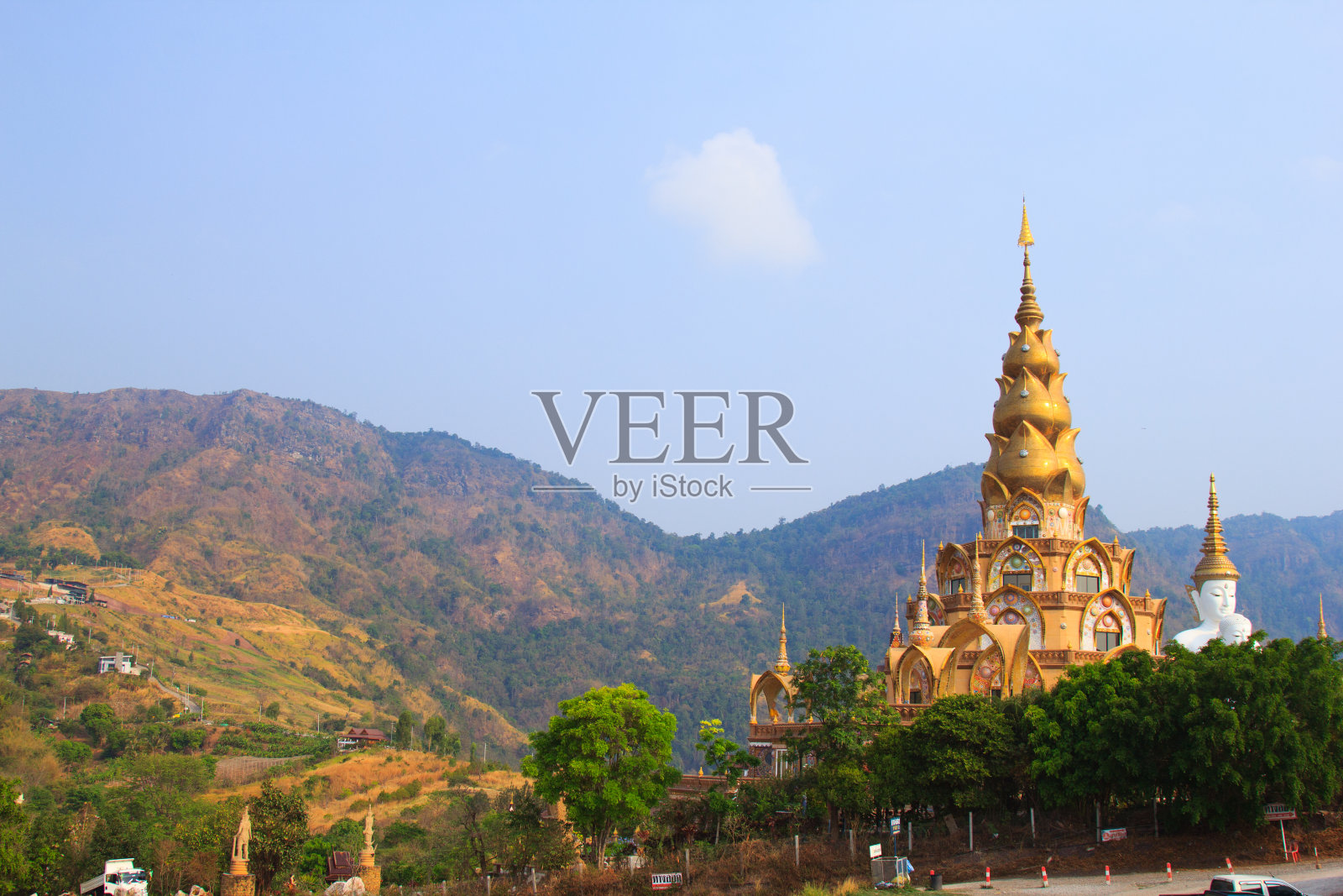 卧佛寺的大宝塔，照片摄影图片