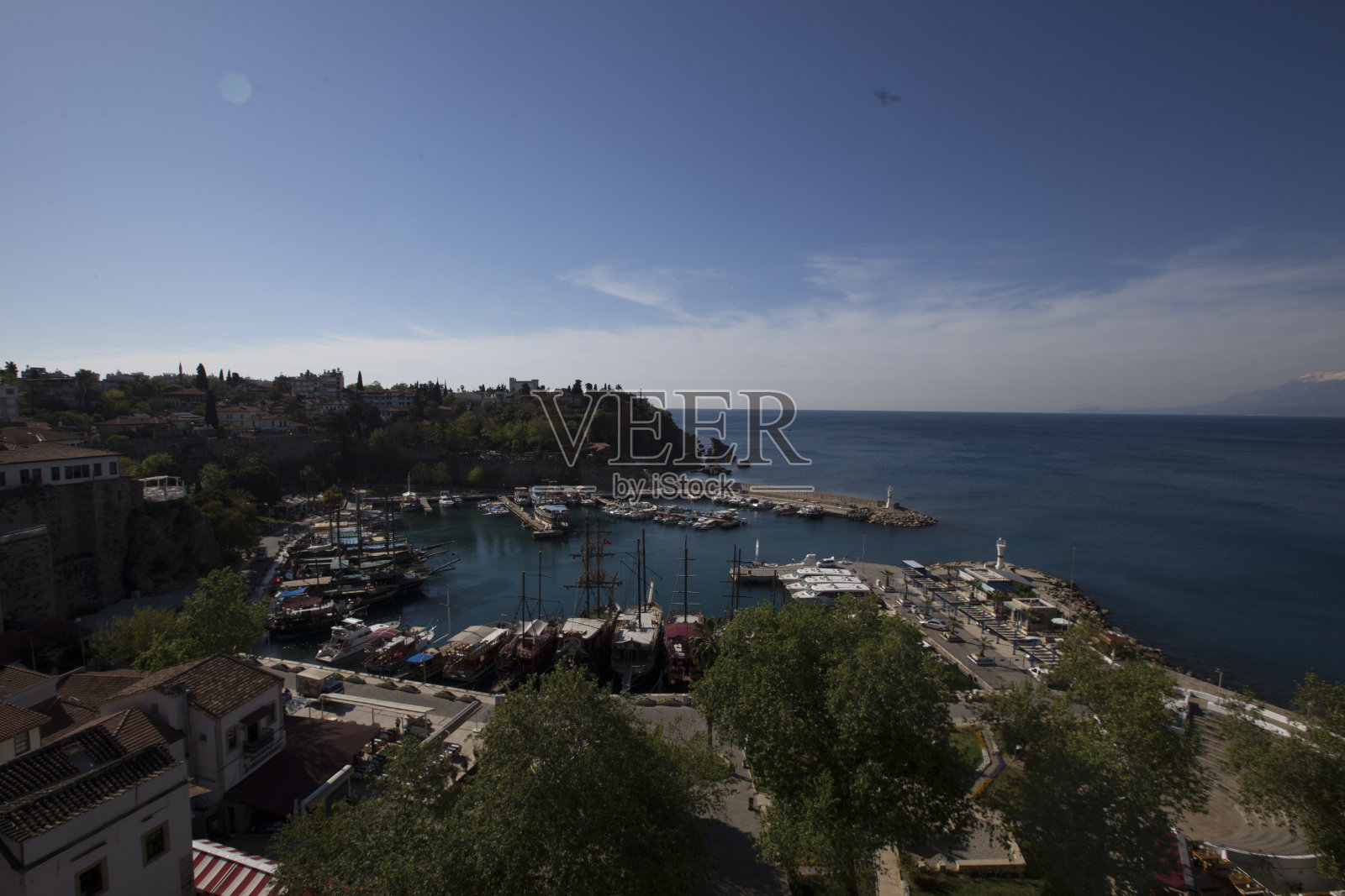 安塔利亚的卡列齐区和伊夫里尖塔的景色照片摄影图片