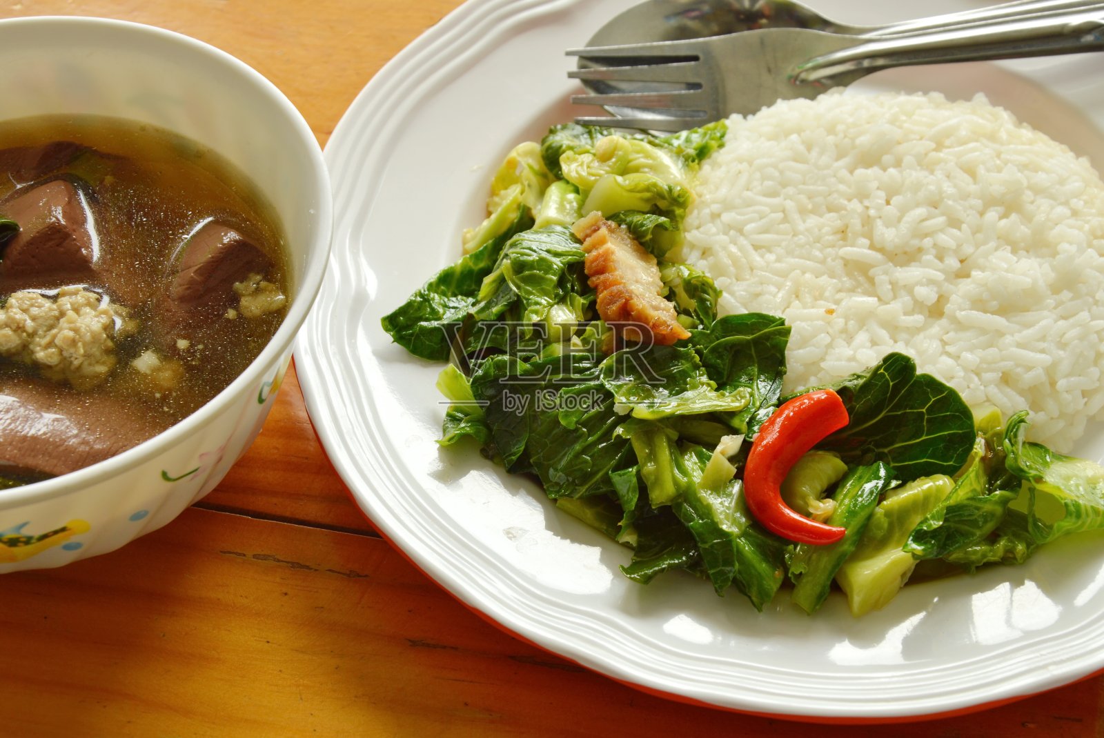 清炒中国甘蓝照片摄影图片