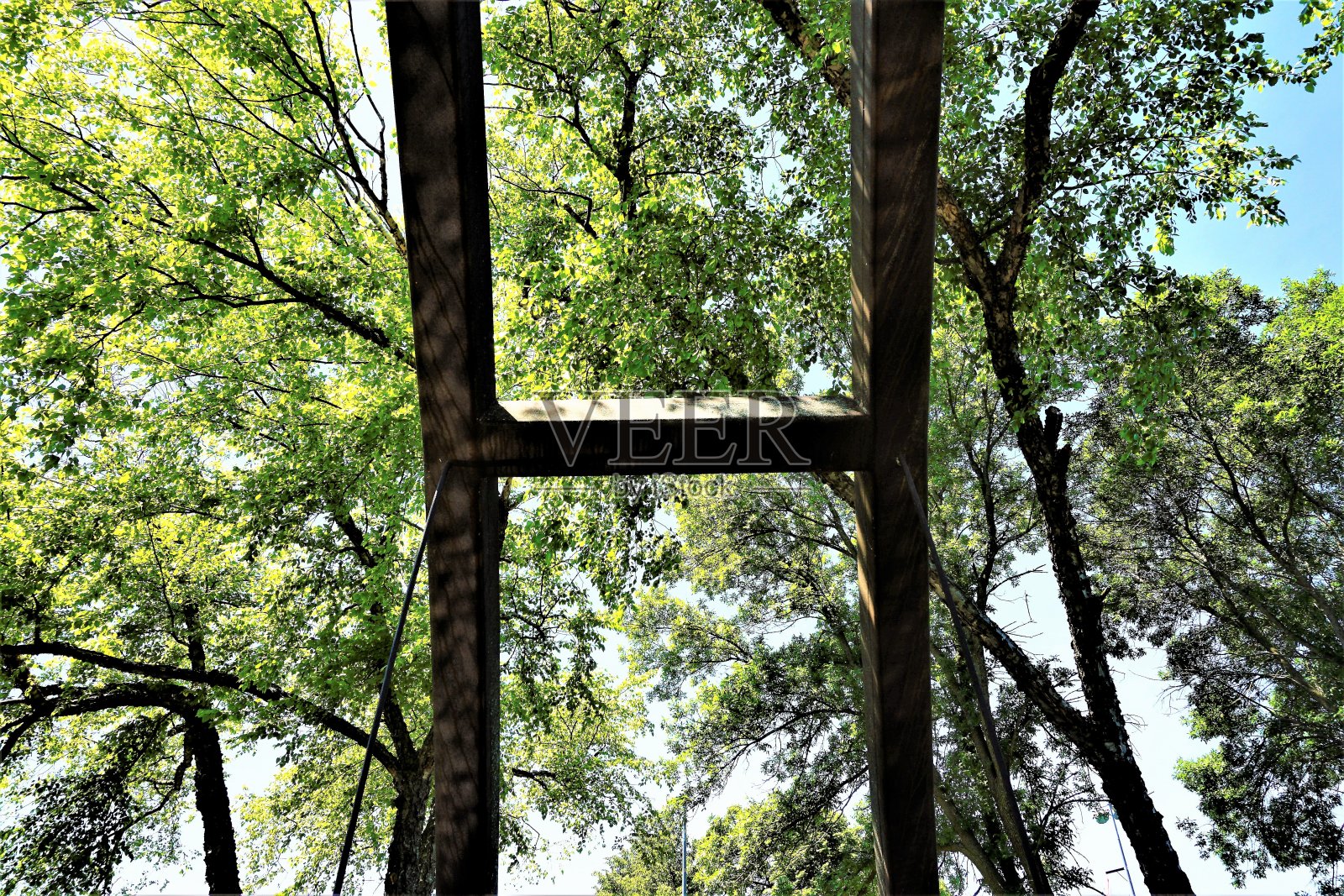 铁脚桥照片摄影图片