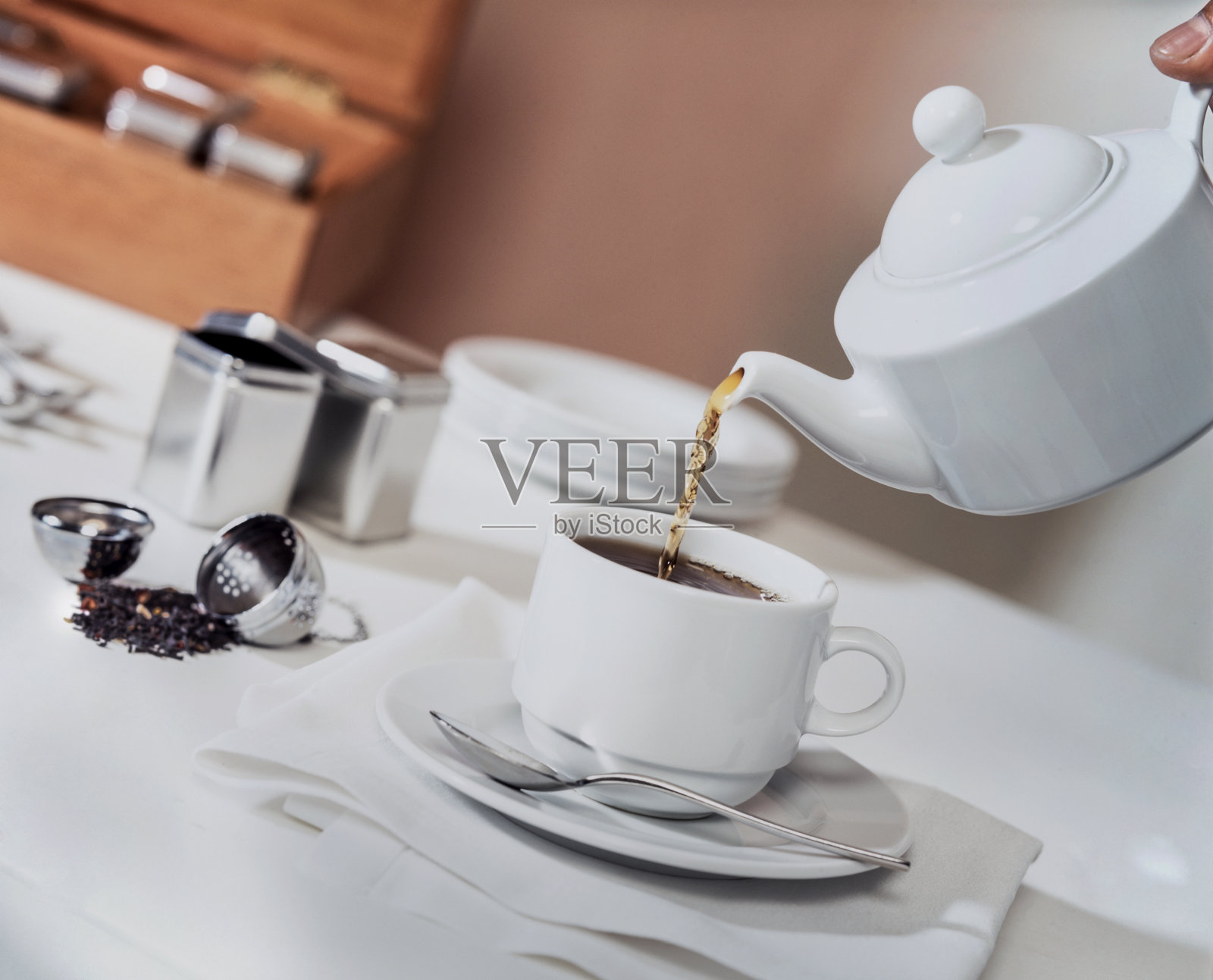 优雅的把茶壶照片摄影图片