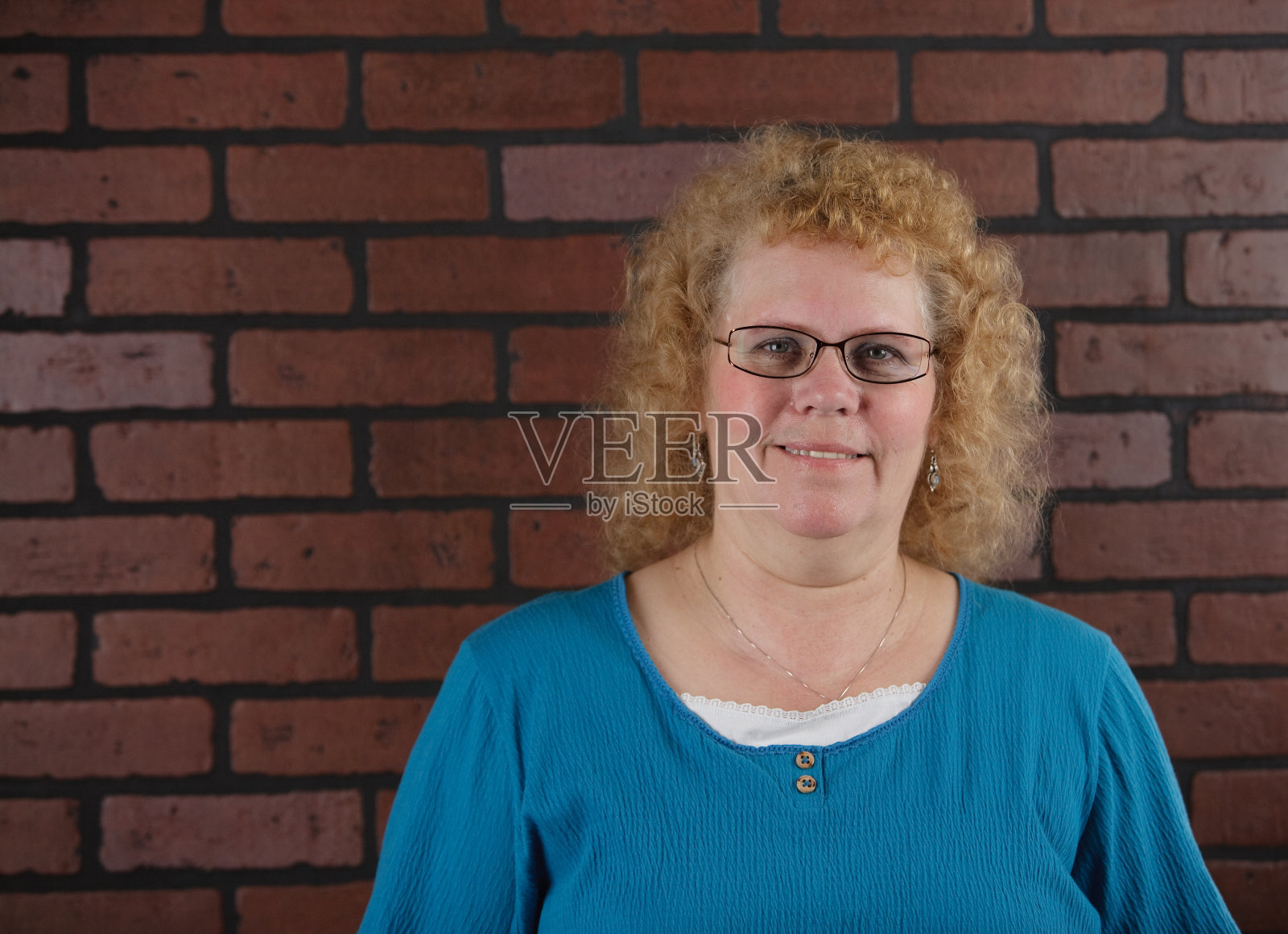 中年女人照片摄影图片