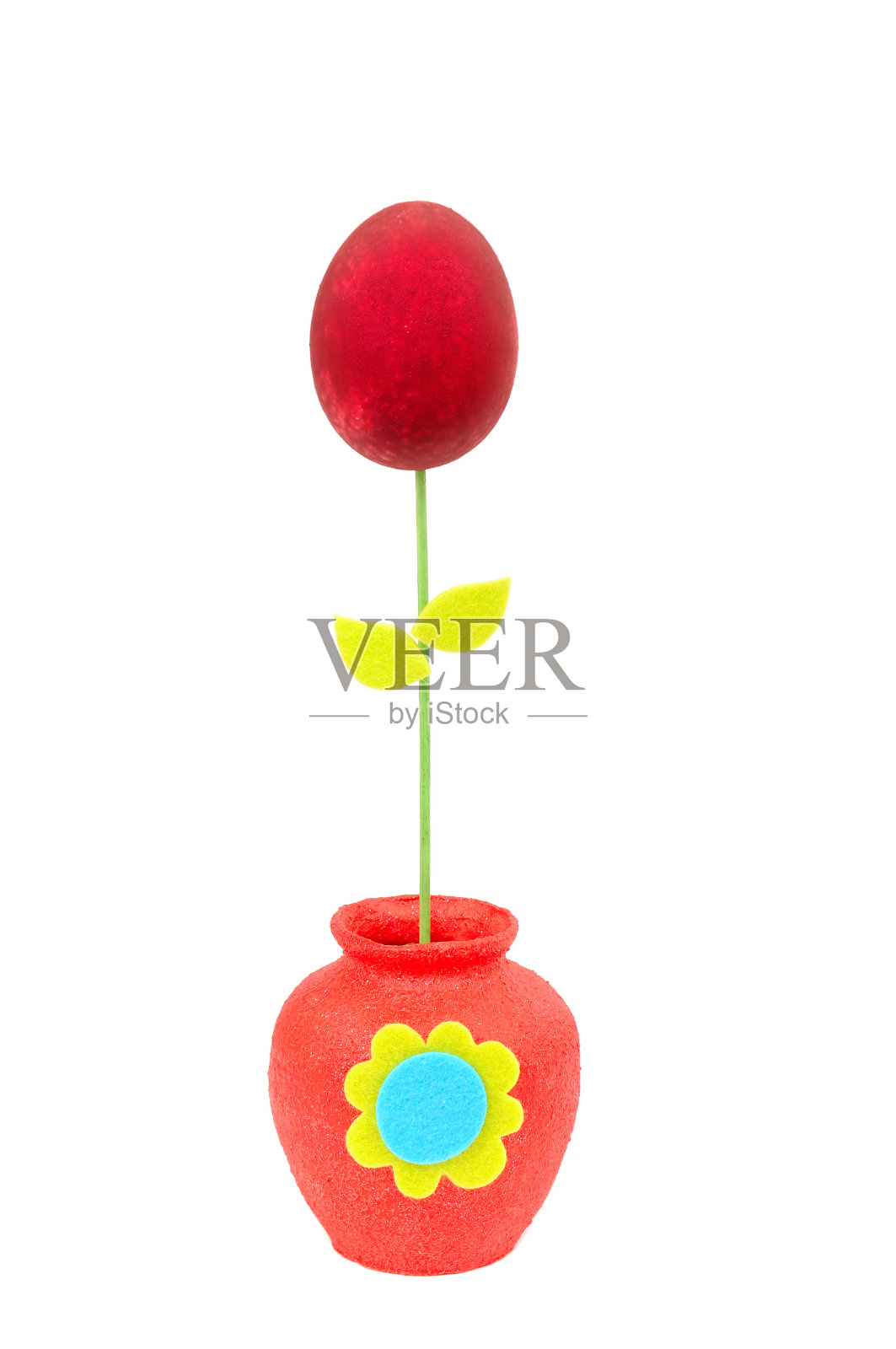 红花瓶里的复活节彩蛋。孤立在白色上照片摄影图片