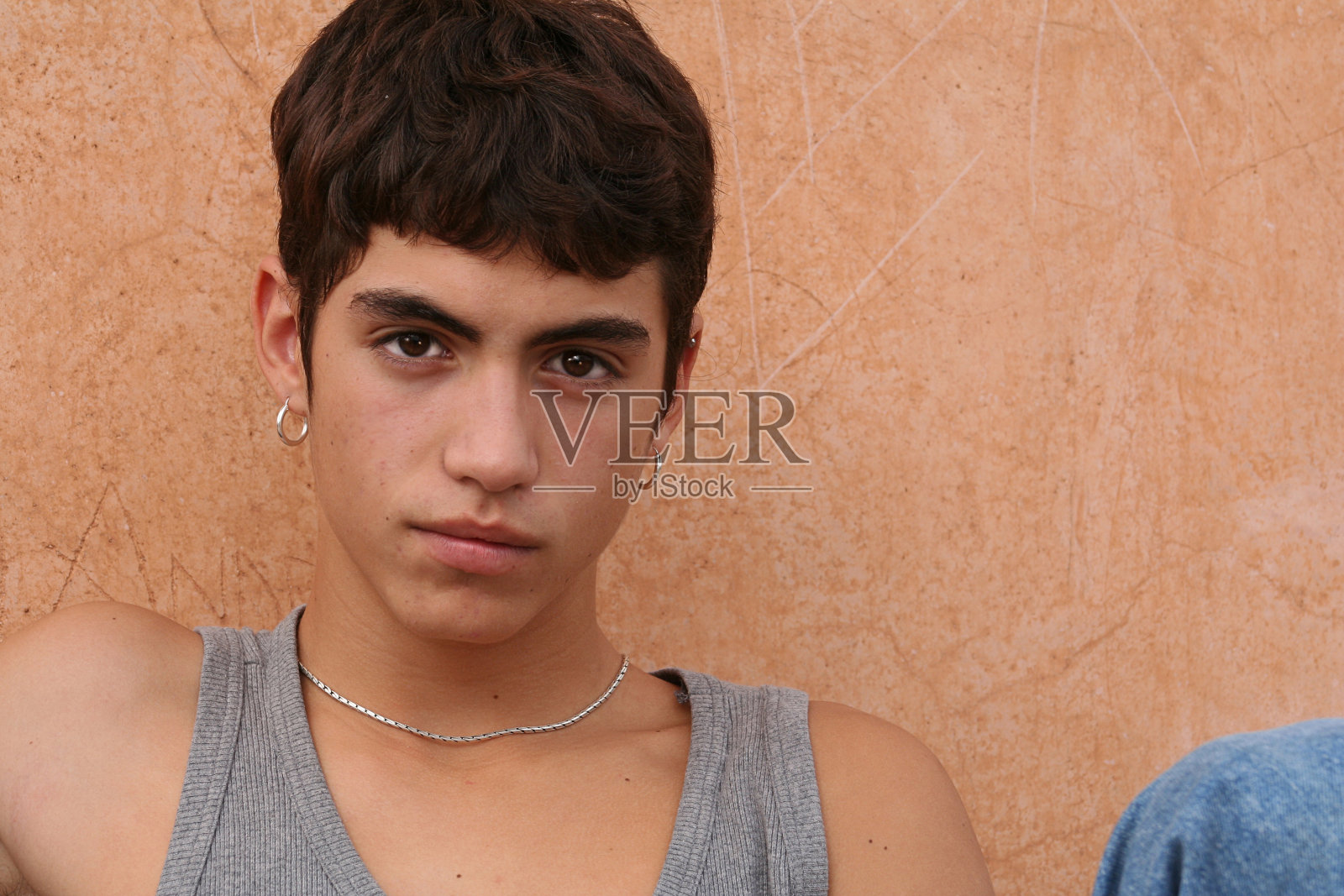 喜怒无常的孩子照片摄影图片