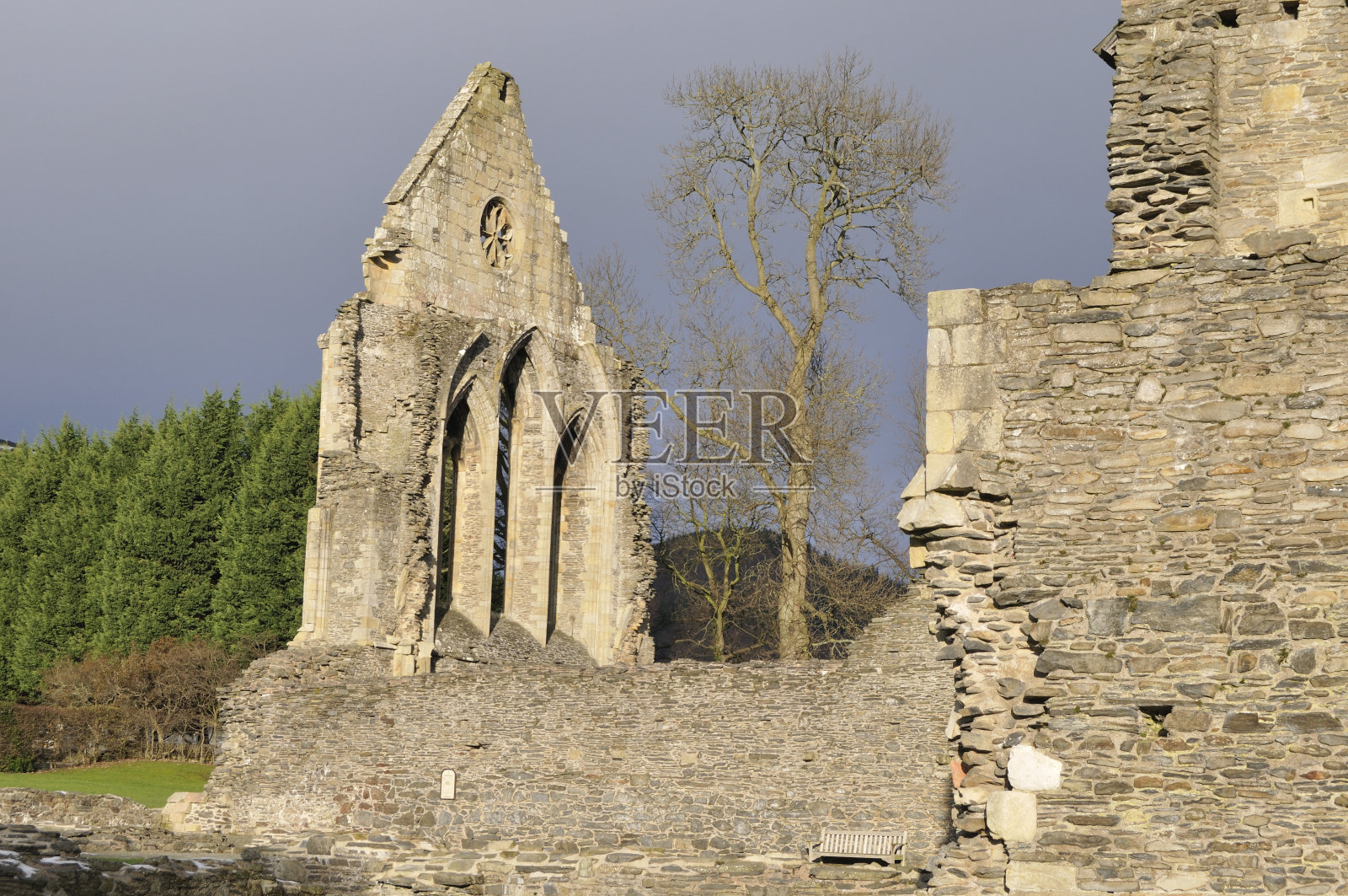瓦勒克鲁西修道院遗址照片摄影图片
