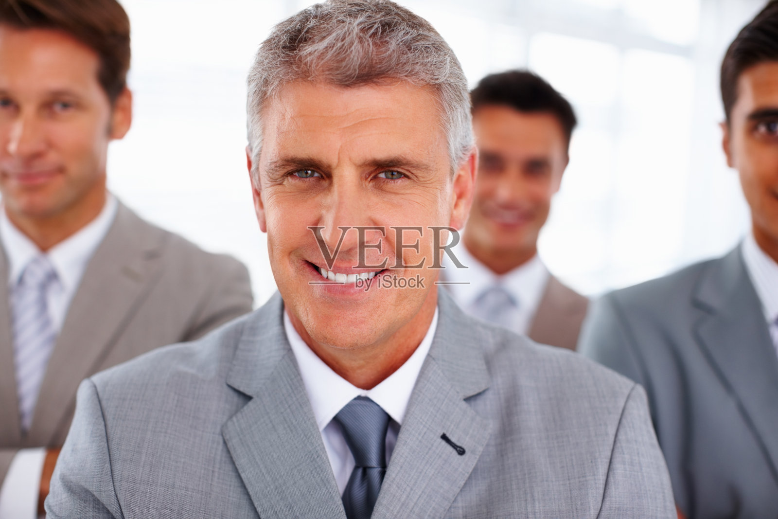 领导他的团队照片摄影图片