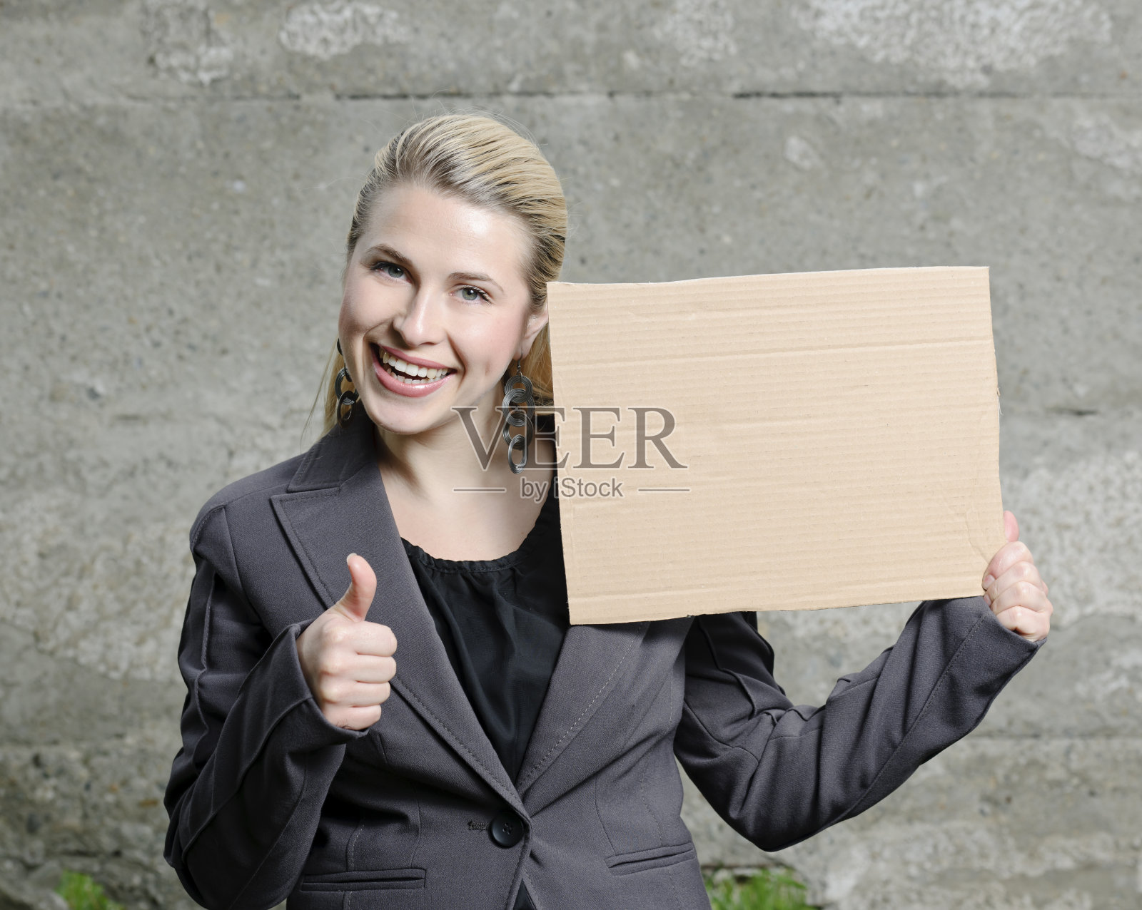 女人展示横幅照片摄影图片