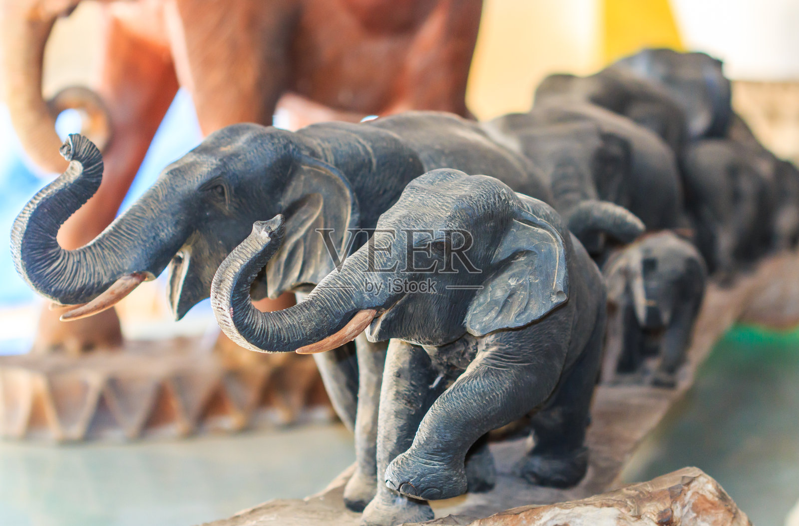 雕刻大象雕像照片摄影图片