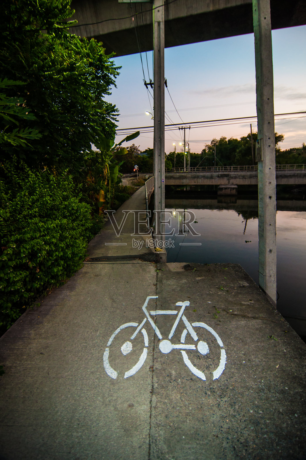 自行车路标。照片摄影图片