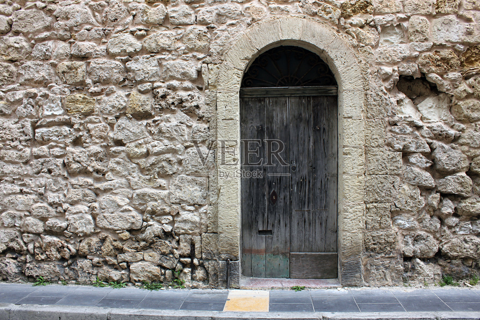 马耳他群岛的旧门照片摄影图片