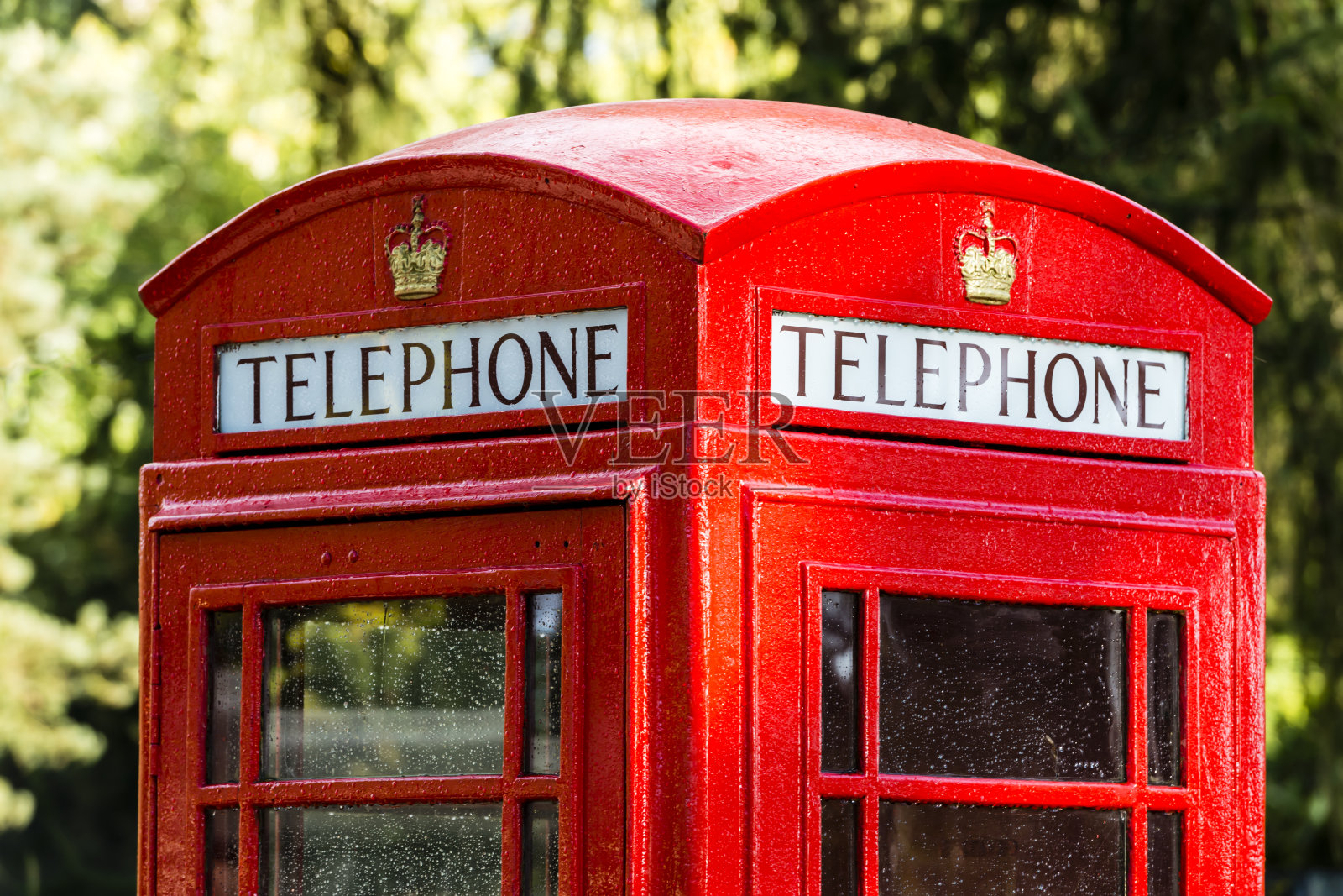 英国标志性的红色电话亭照片摄影图片