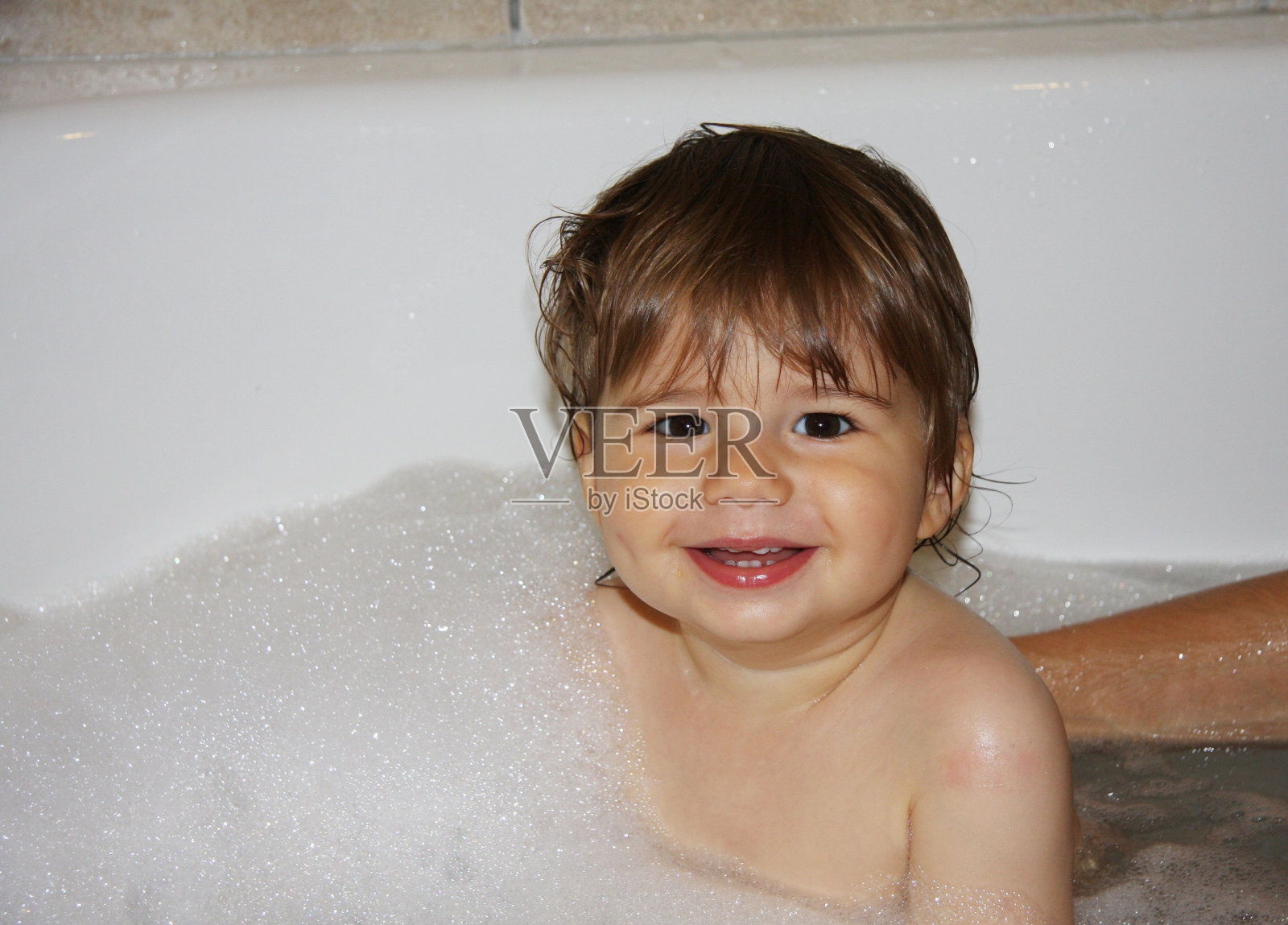 小男孩照片摄影图片