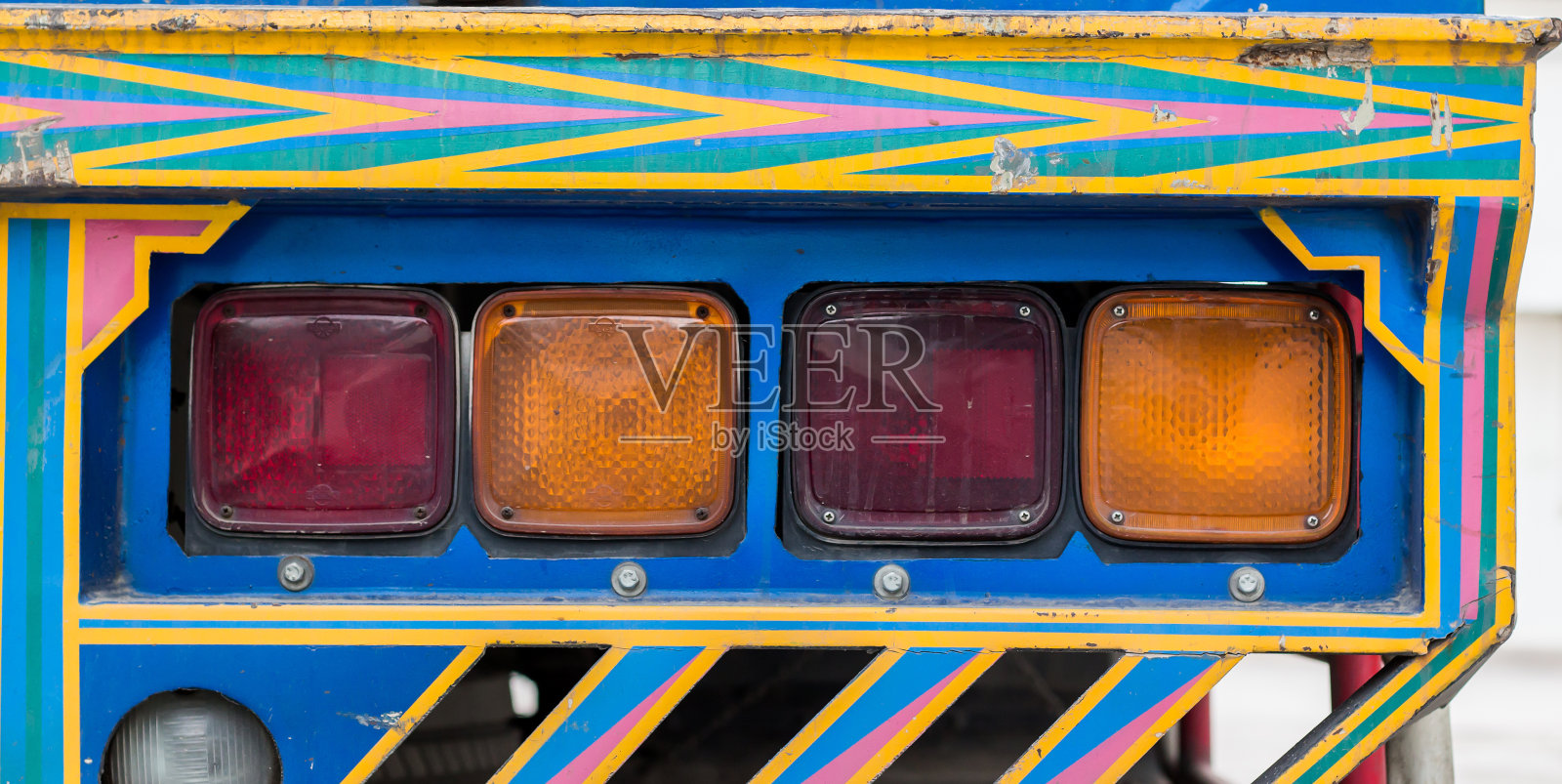 关闭老尾轻型卡车照片摄影图片