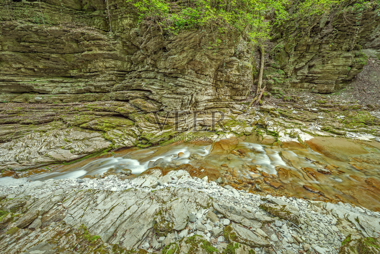 深的峡谷。照片摄影图片