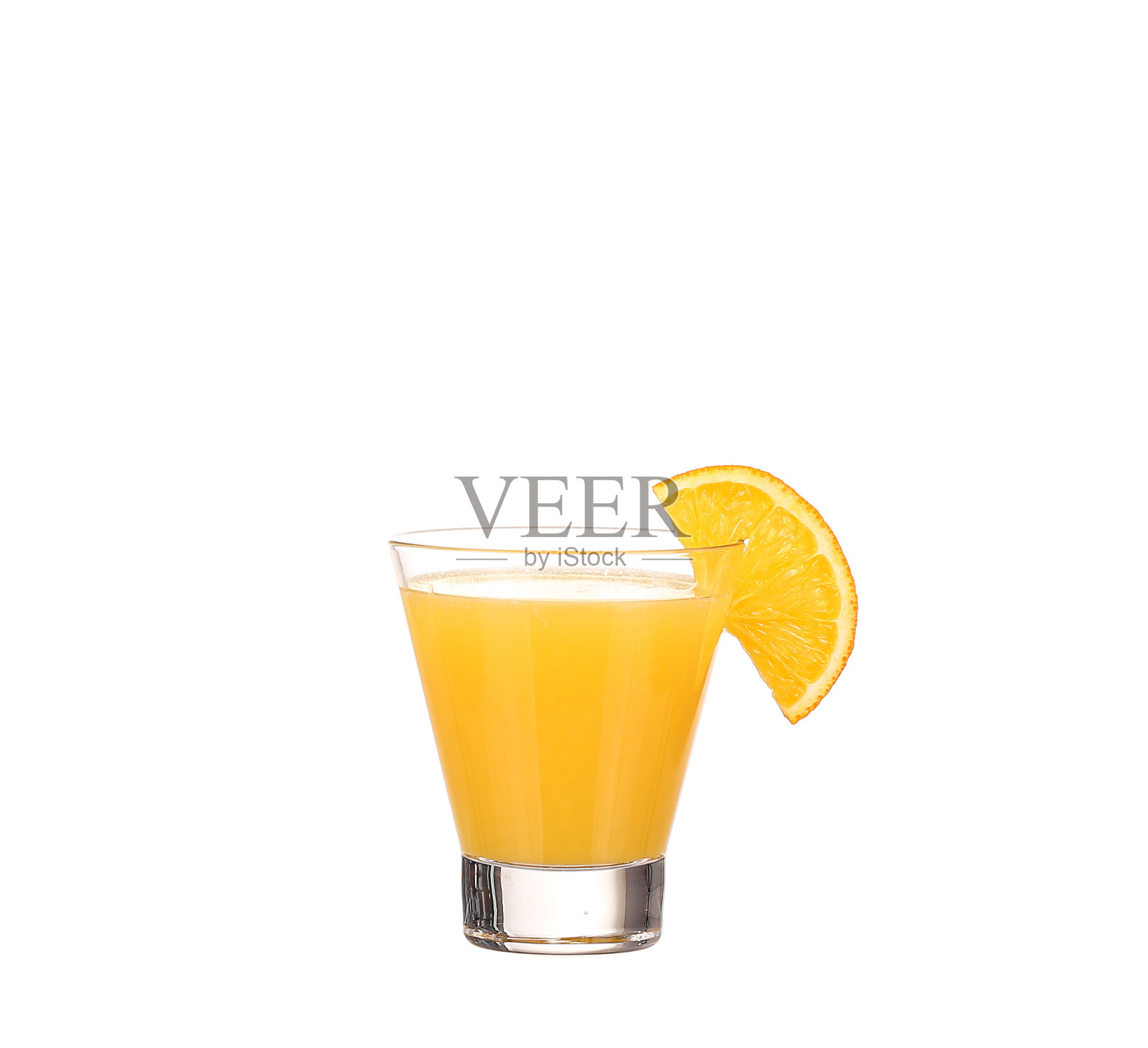 橙汁和橙片分离上白色照片摄影图片