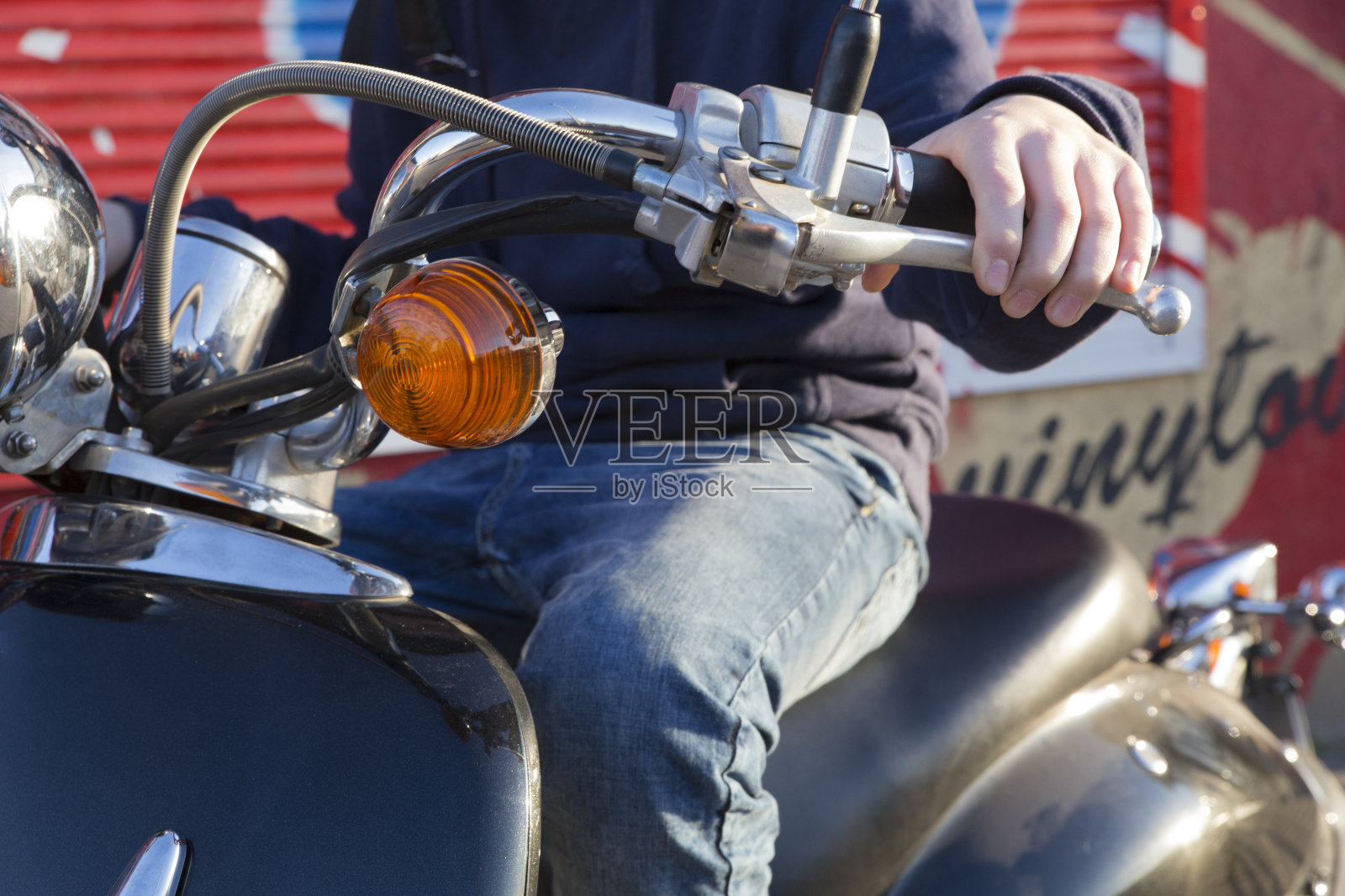 开车照片摄影图片