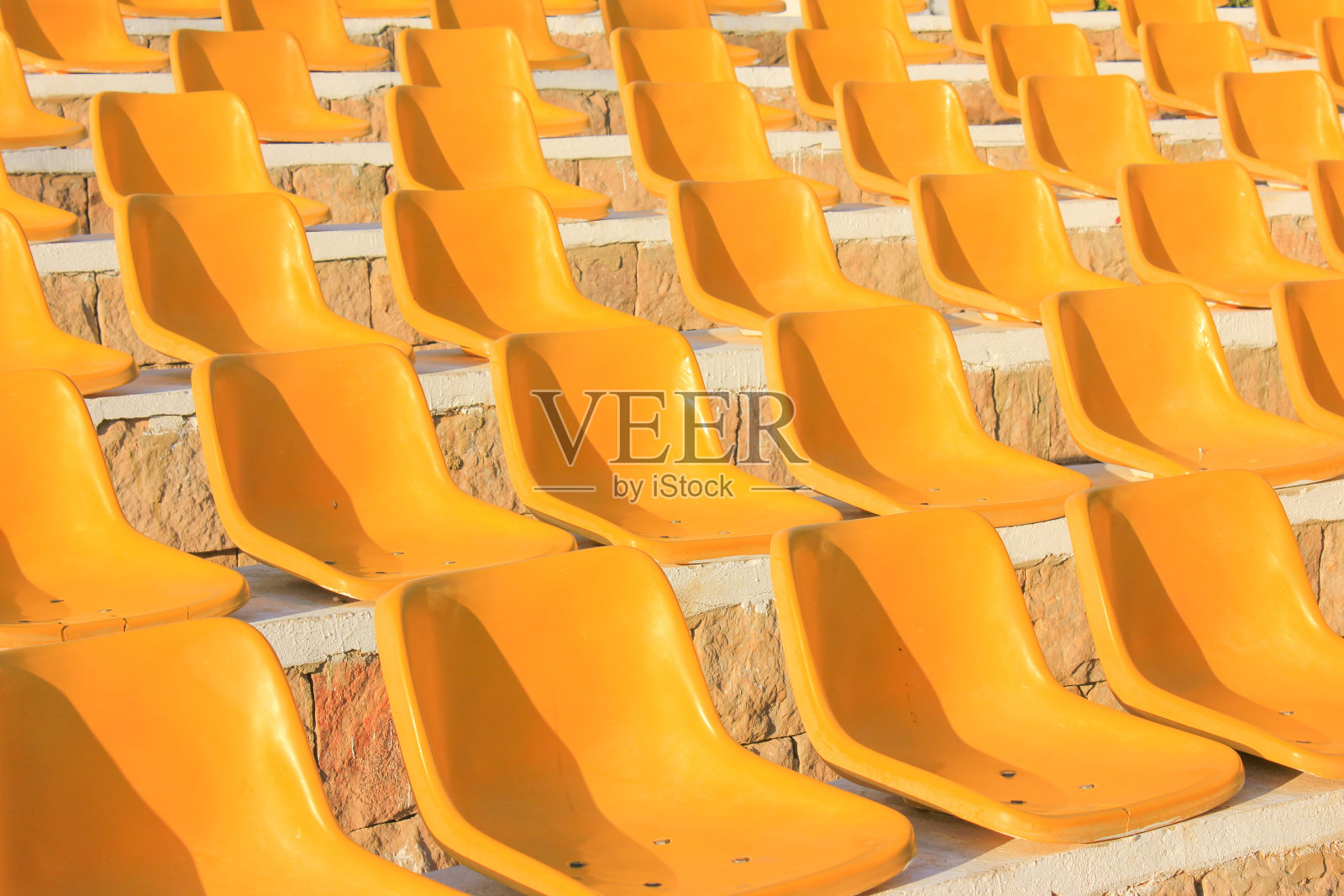 黄色的椅子照片摄影图片