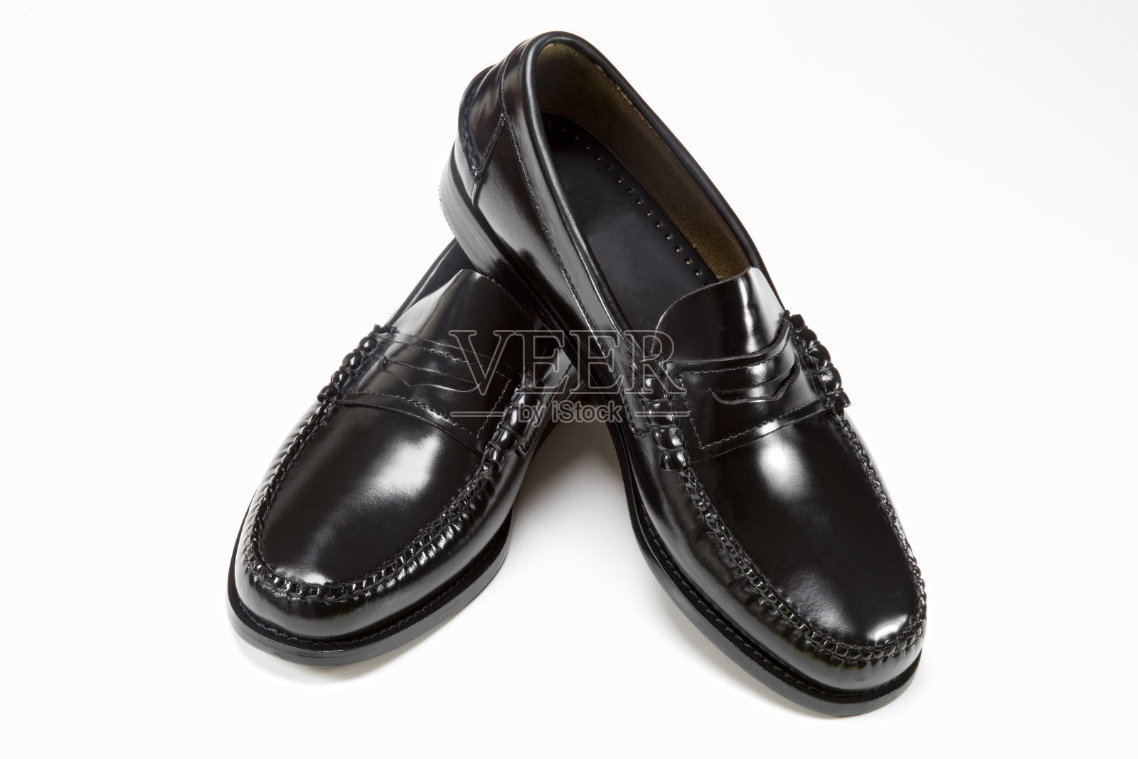 新人的一双黑鞋照片摄影图片