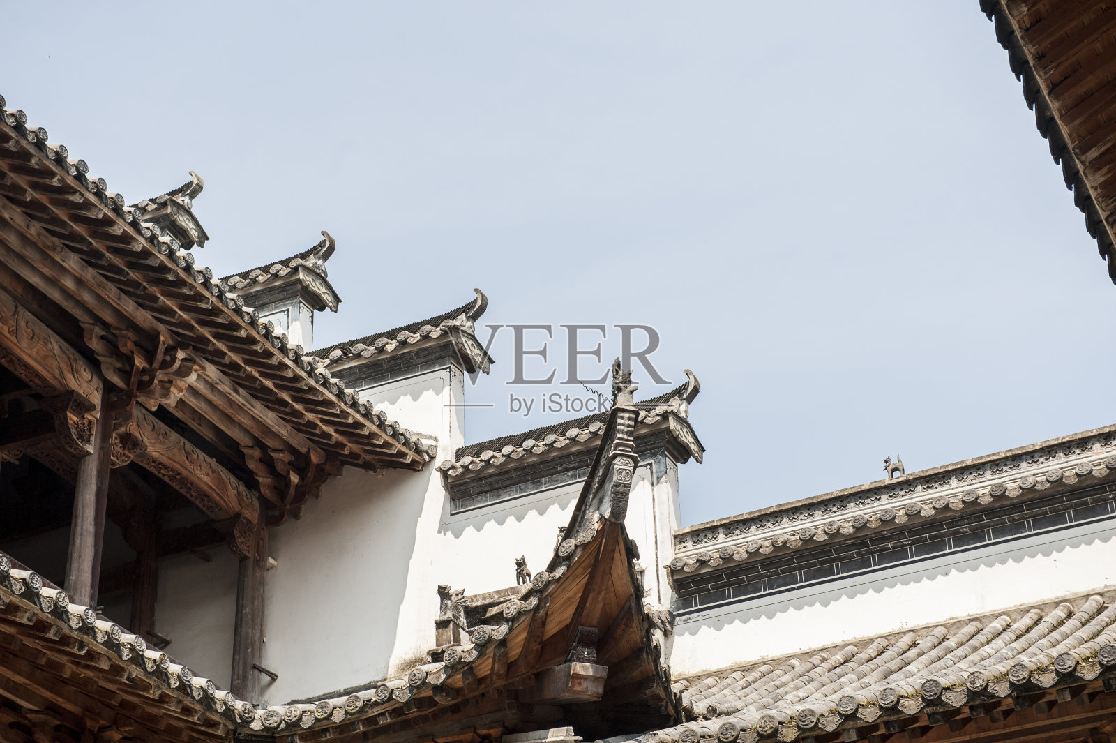 著名佛寺屋顶木雕照片摄影图片