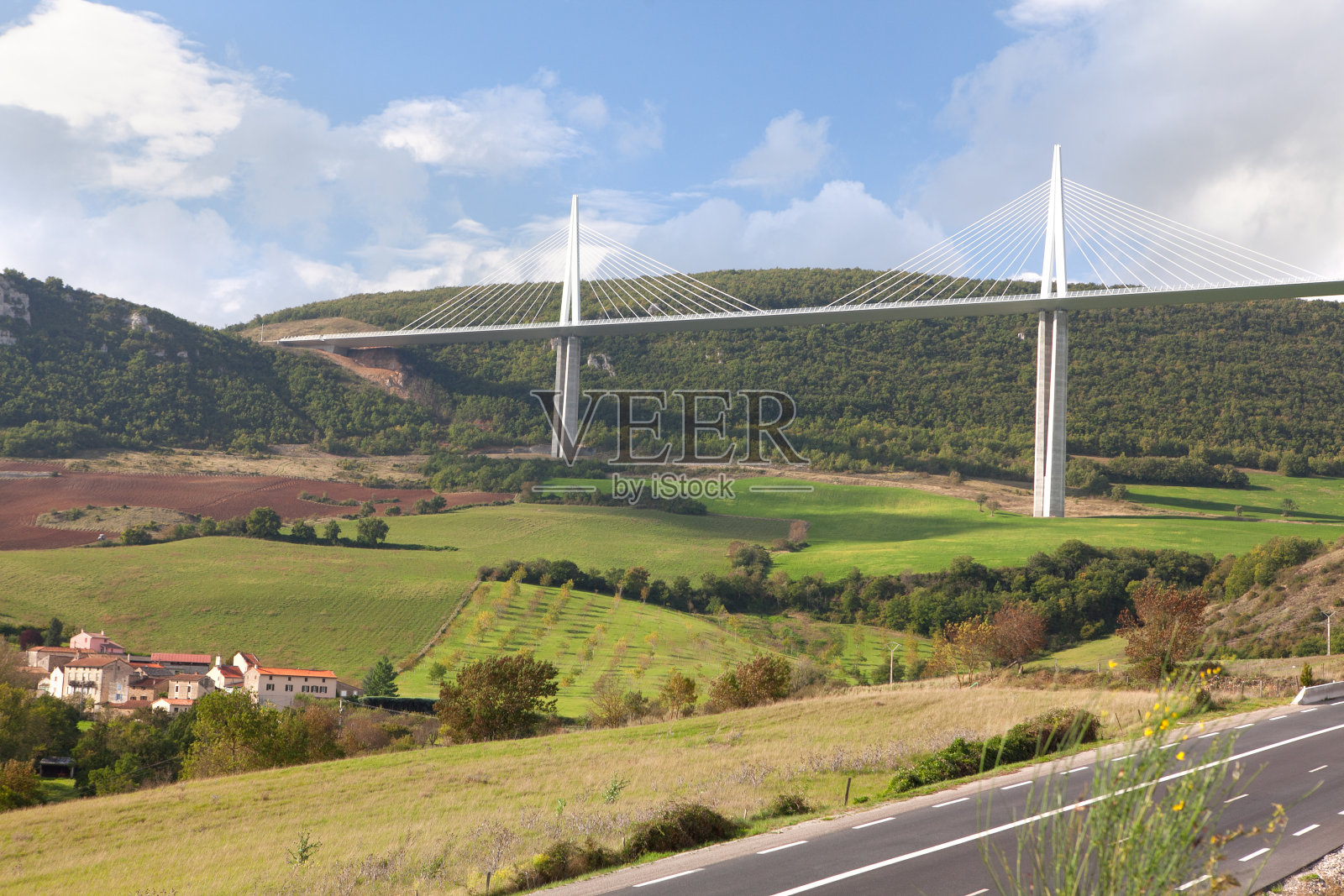 巨大的绳索桥照片摄影图片